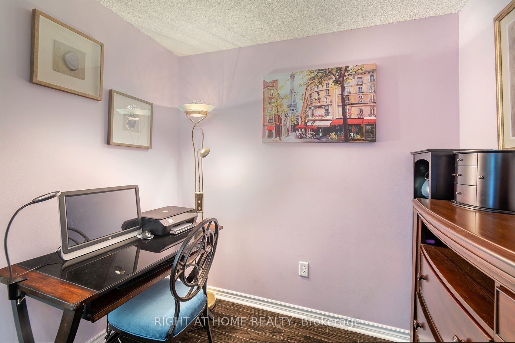 7 Lorraine Drive 210 Property Photo 26