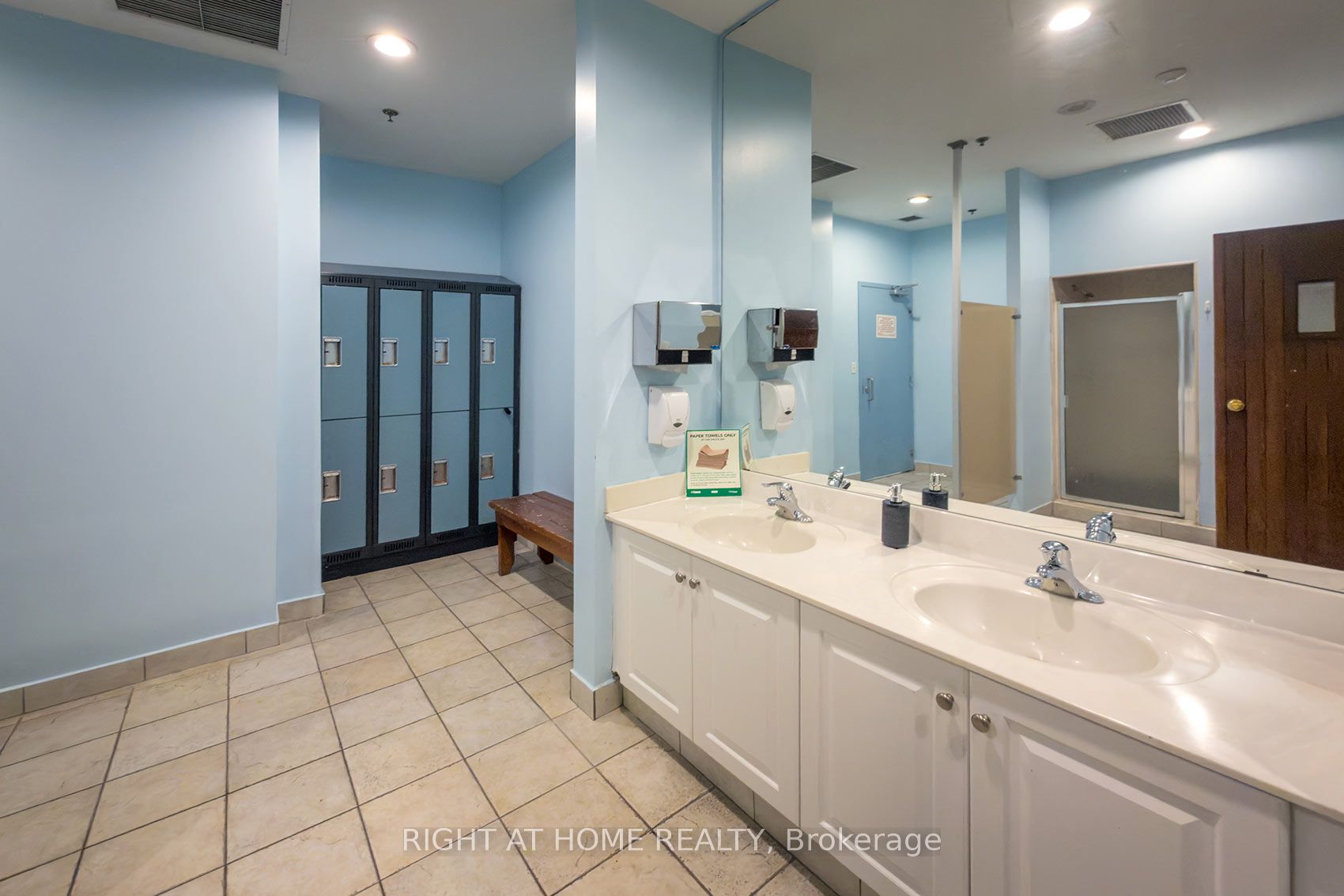 7 Lorraine Drive 210 Property Photo 32