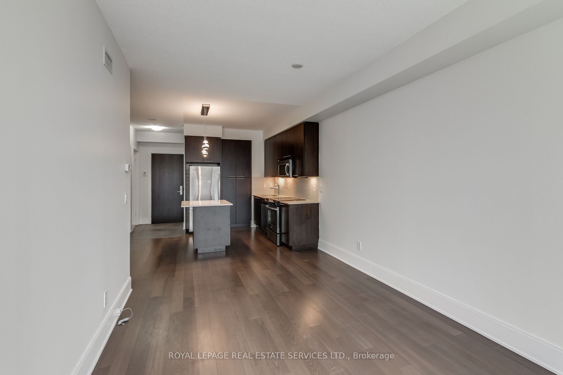 25 Broadway Avenue 1408 Property Photo 10