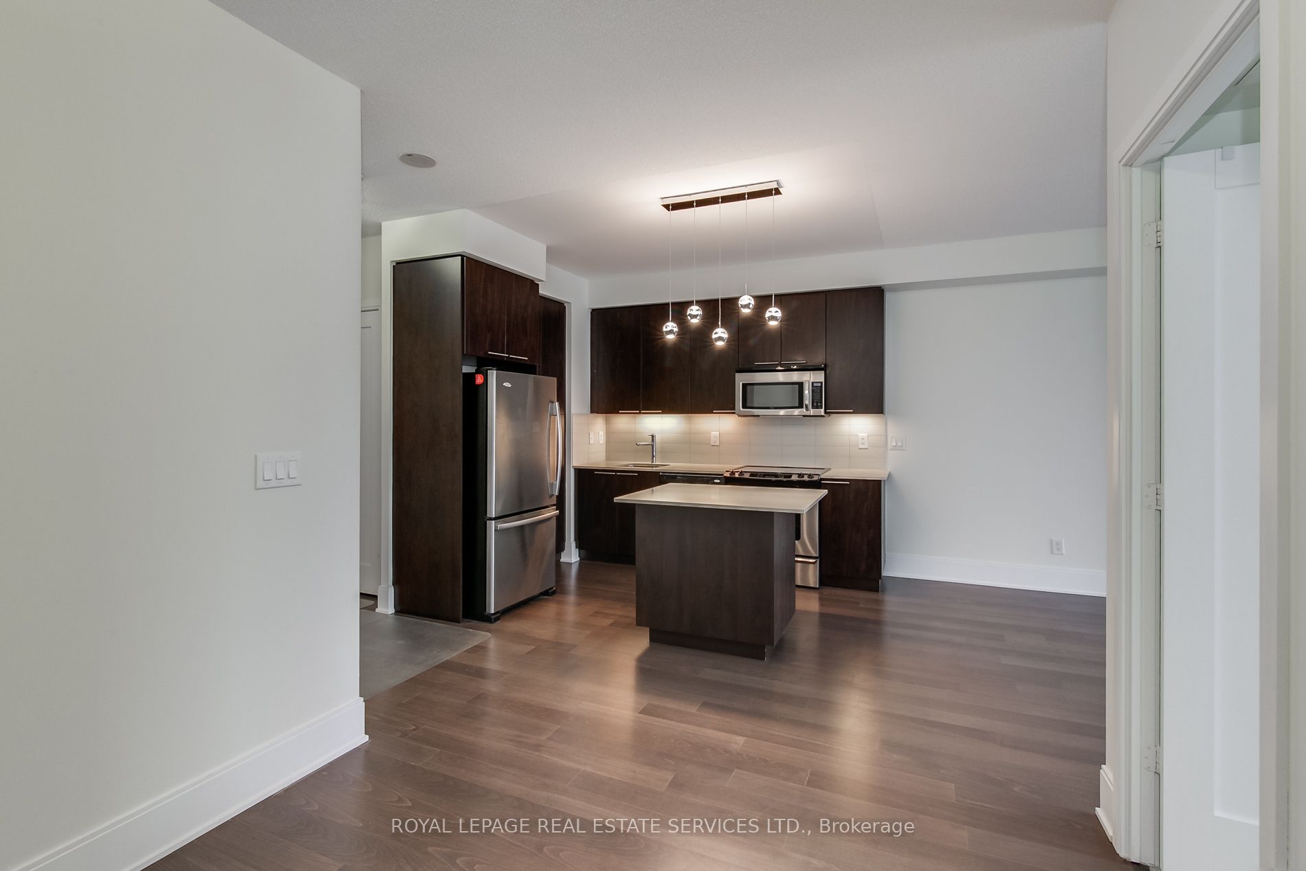 25 Broadway Avenue 1408 Property Photo 14