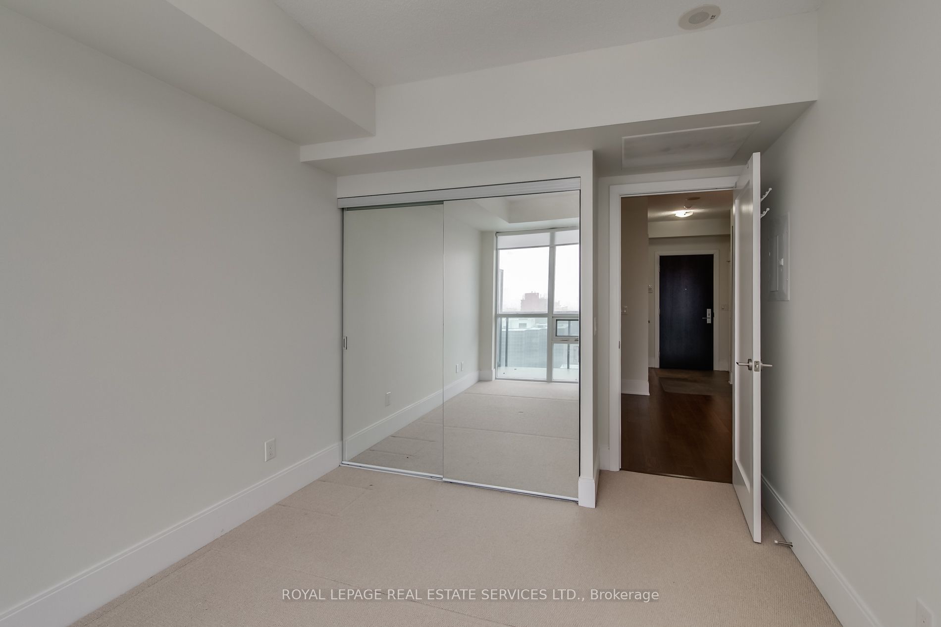 25 Broadway Avenue 1408 Property Photo 17