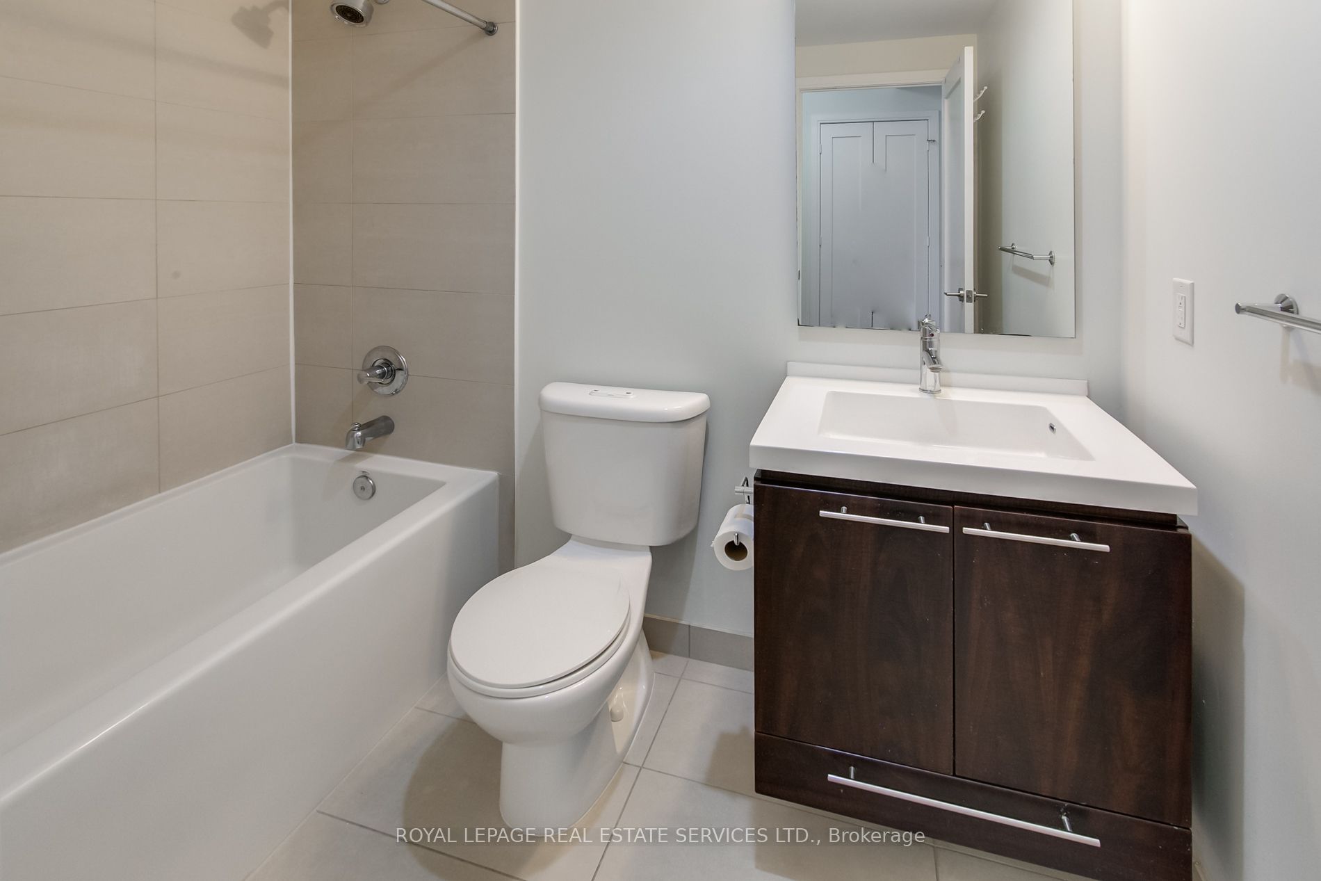 25 Broadway Avenue 1408 Property Photo 19