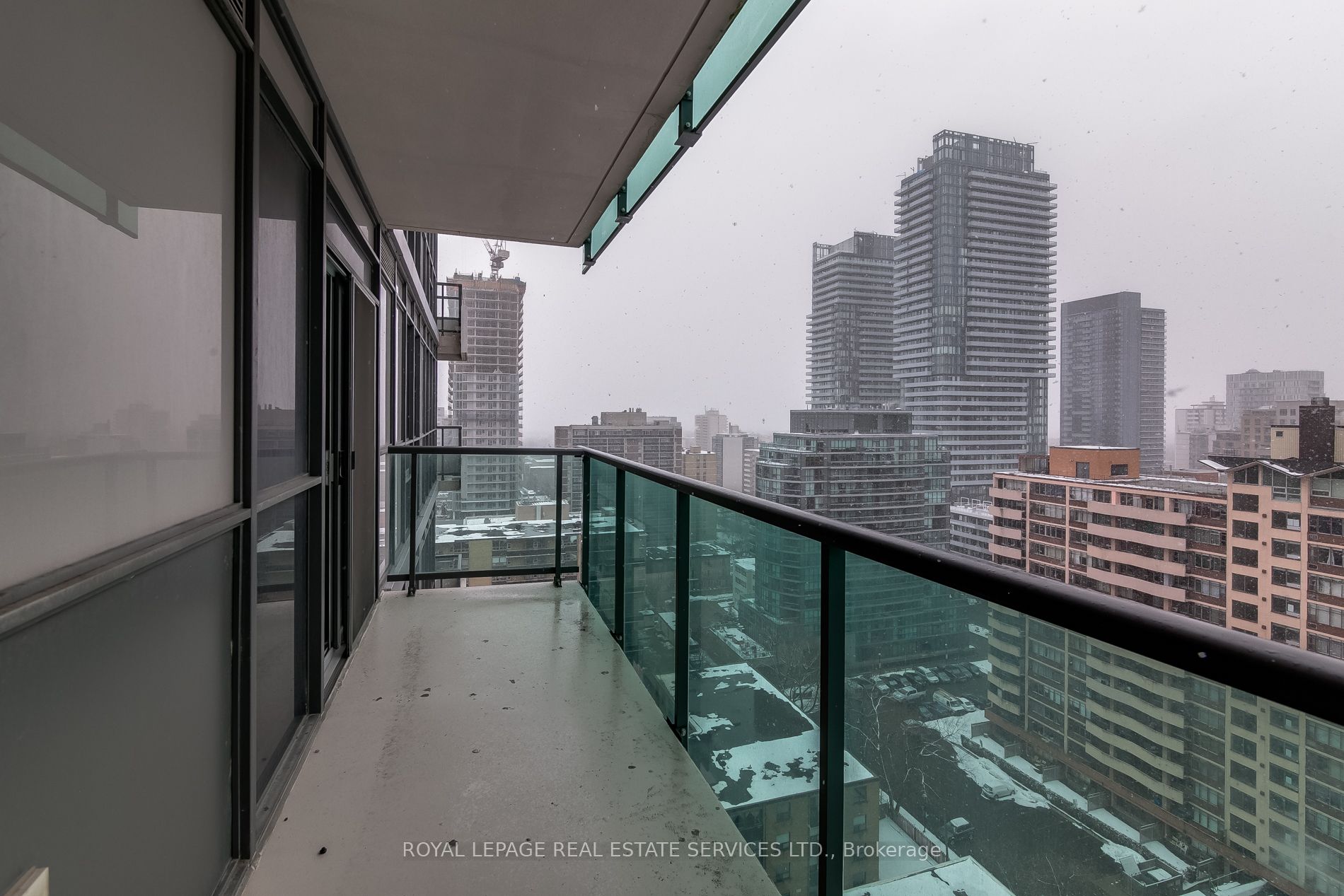 25 Broadway Avenue 1408 Property Photo 20