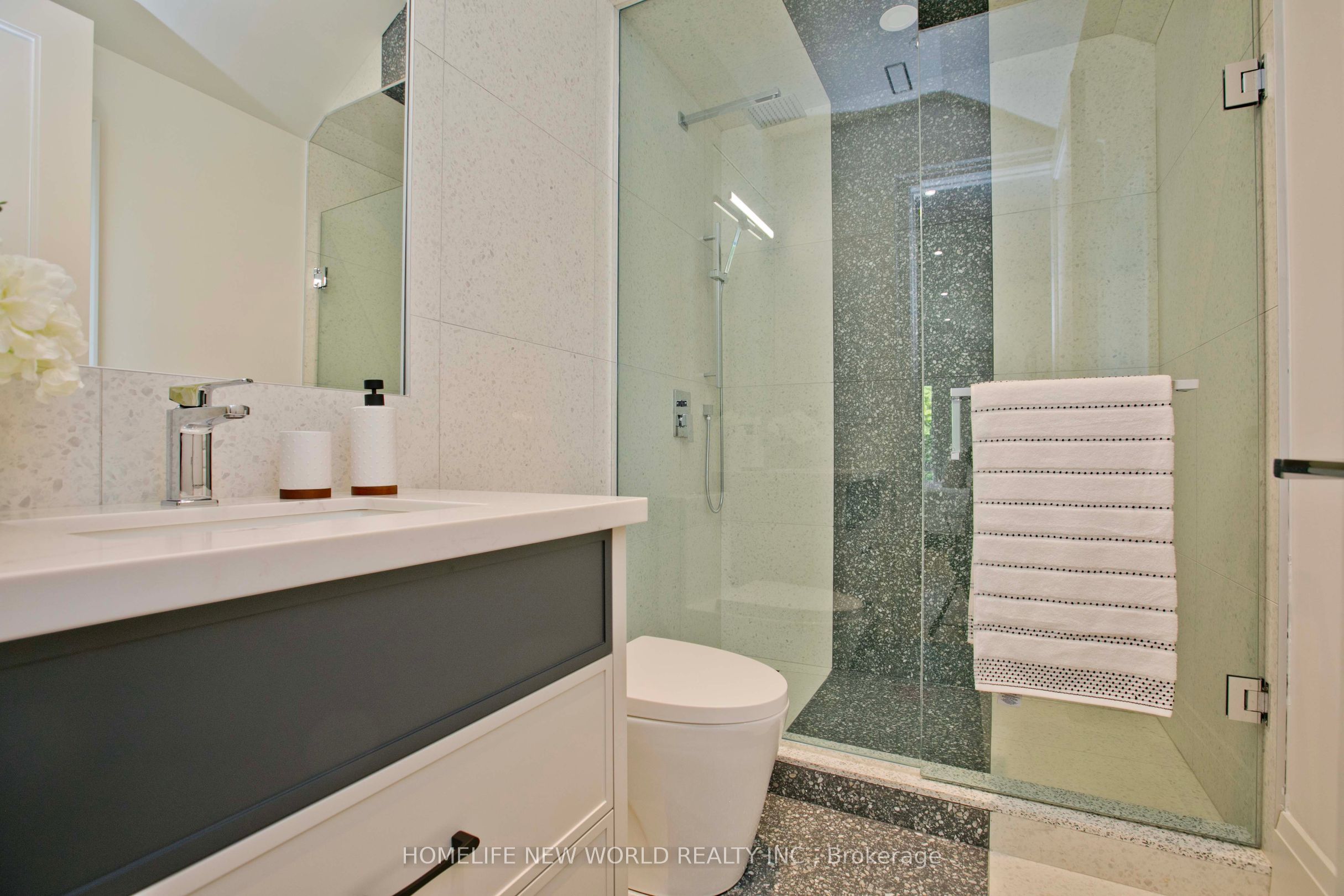 47 Tournament Drive Property Photo 25