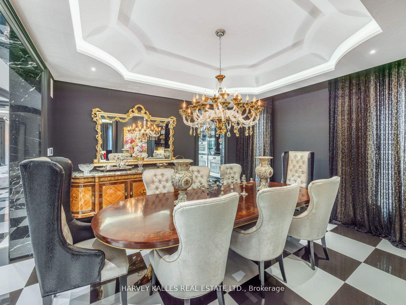 327 Cortleigh Boulevard Property Photo 8