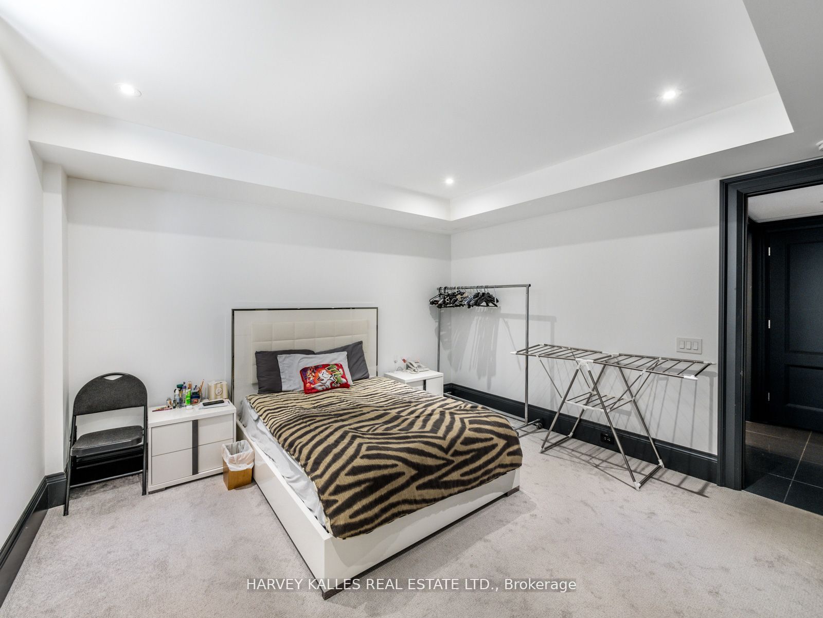 327 Cortleigh Boulevard Property Photo 28