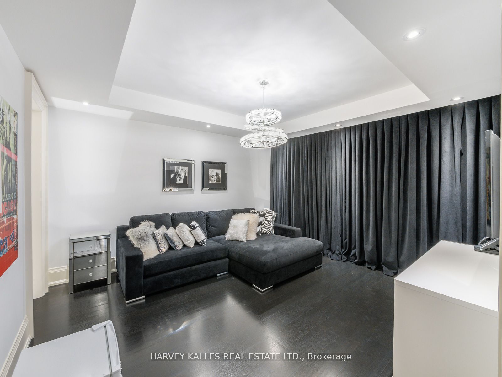 327 Cortleigh Boulevard Property Photo 36