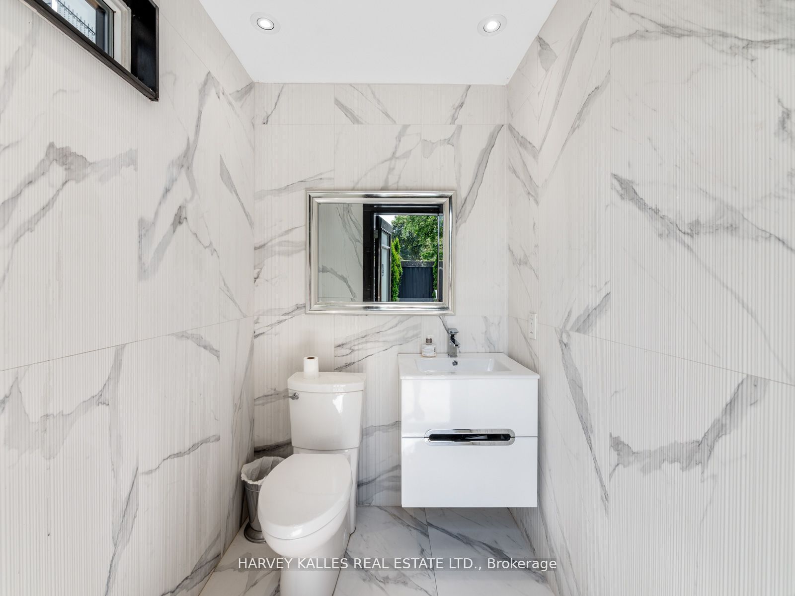 327 Cortleigh Boulevard Property Photo 40