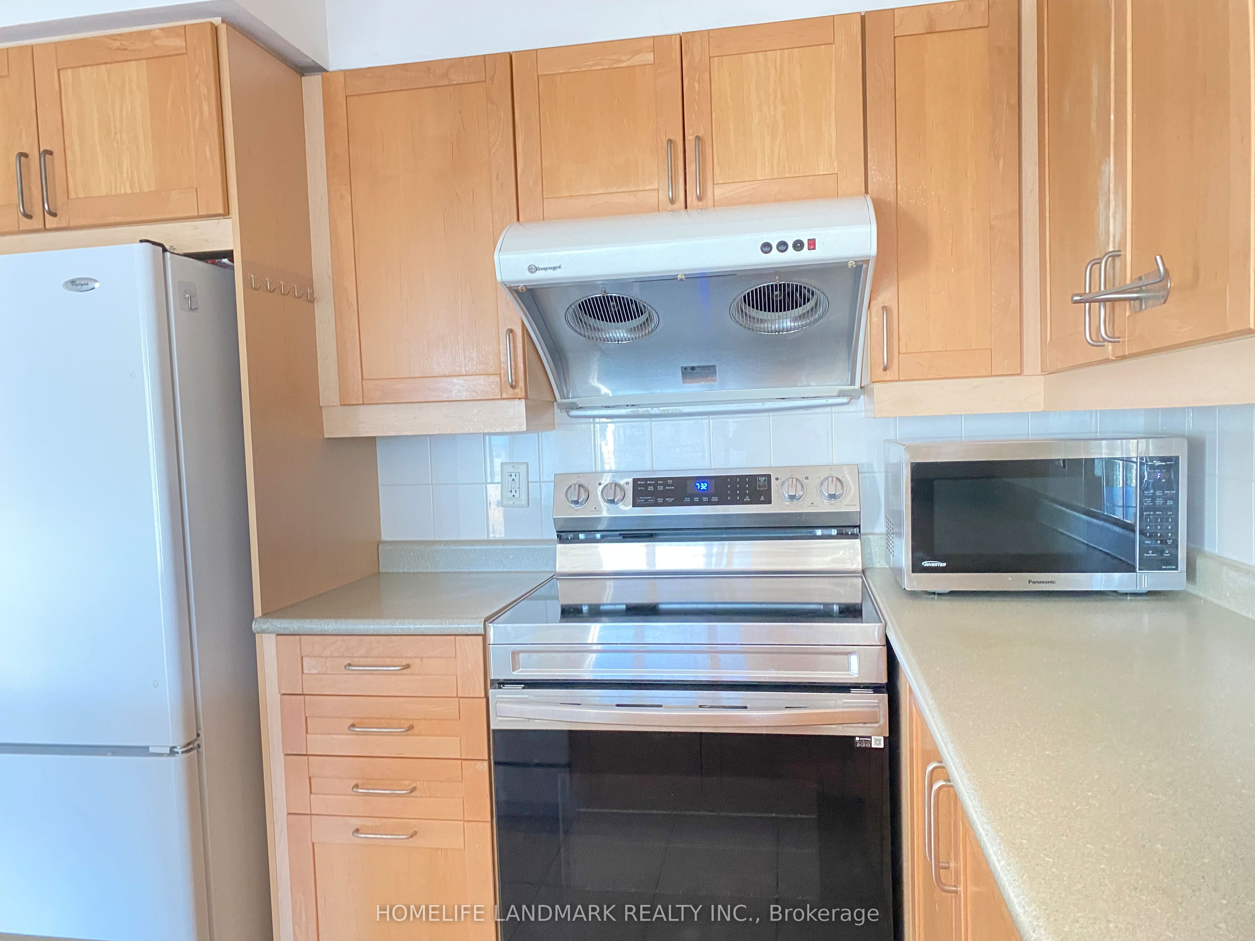 205 The Donway W 615 Property Photo 7