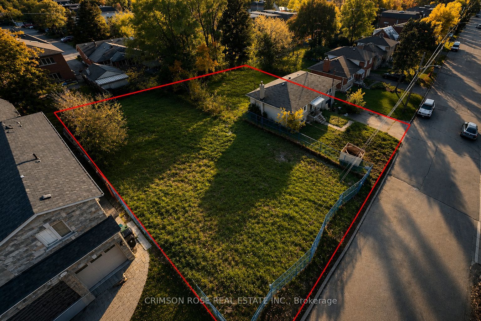 387 Hounslow Avenue Property Photo 10