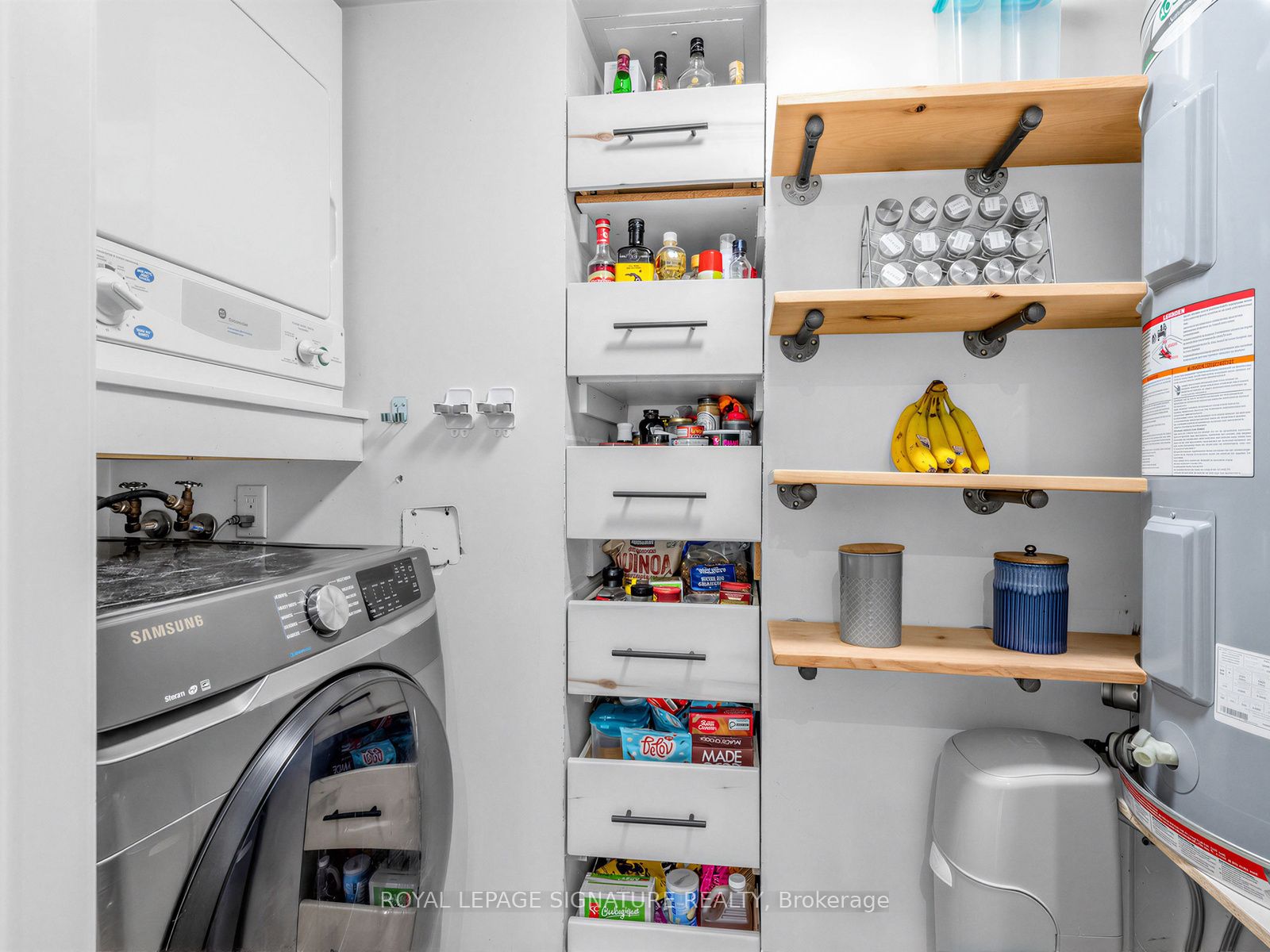 72 Aerodrome Crescent 201 Property Photo 5