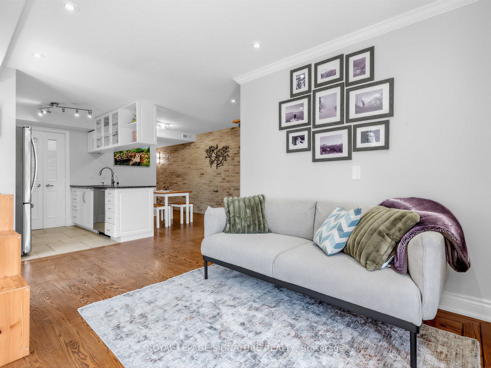 72 Aerodrome Crescent 201 Property Photo 11