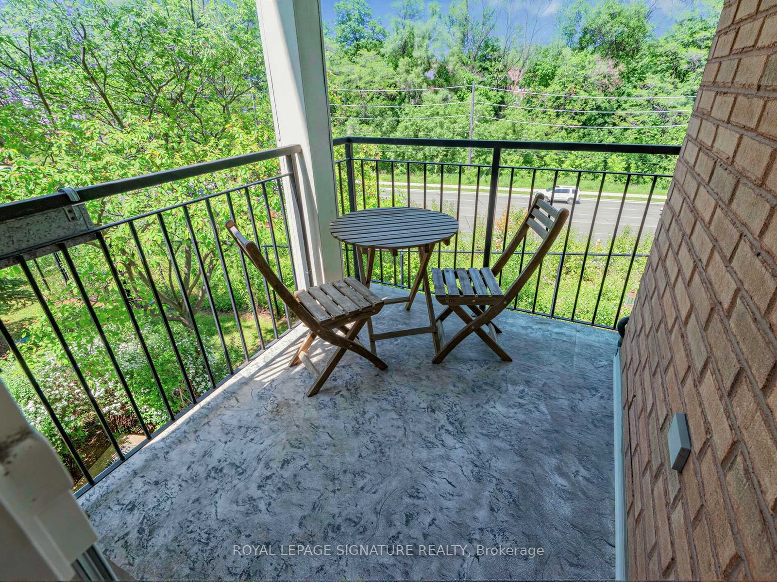 72 Aerodrome Crescent 201 Property Photo 17