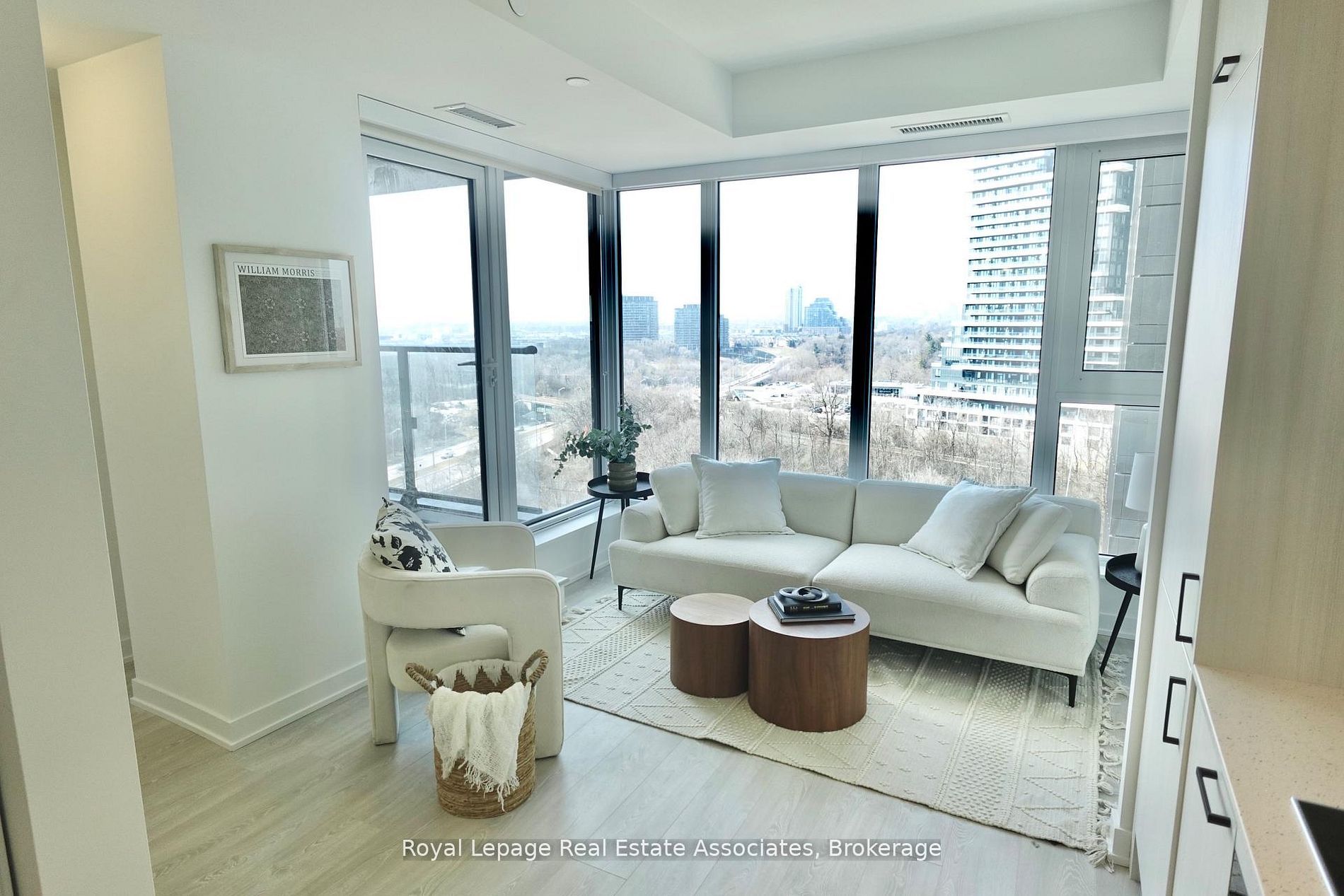 1 Quarrington Lane 1004 Property Photo 4