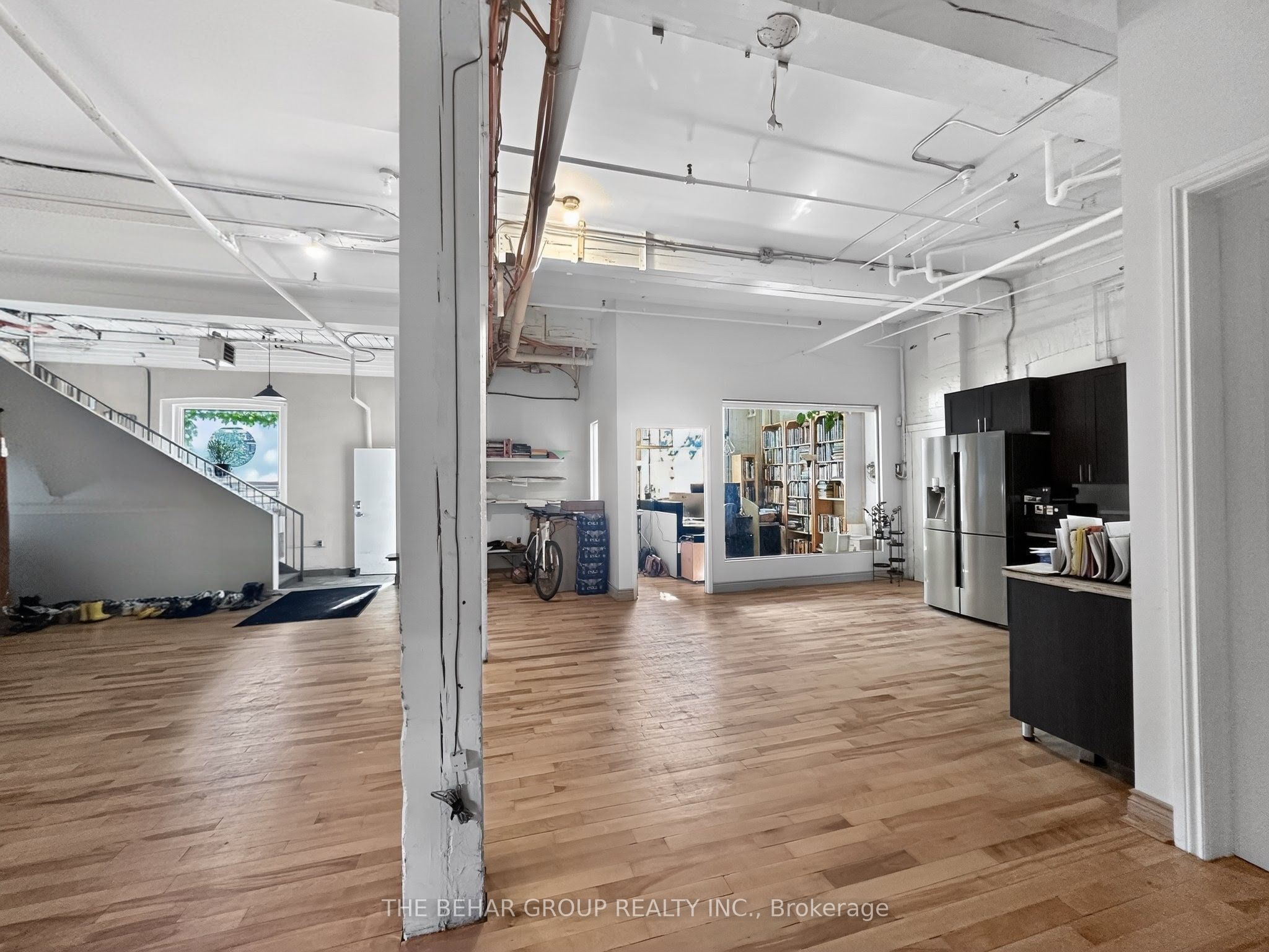 65 Bellwoods Avenue Property Photo 6