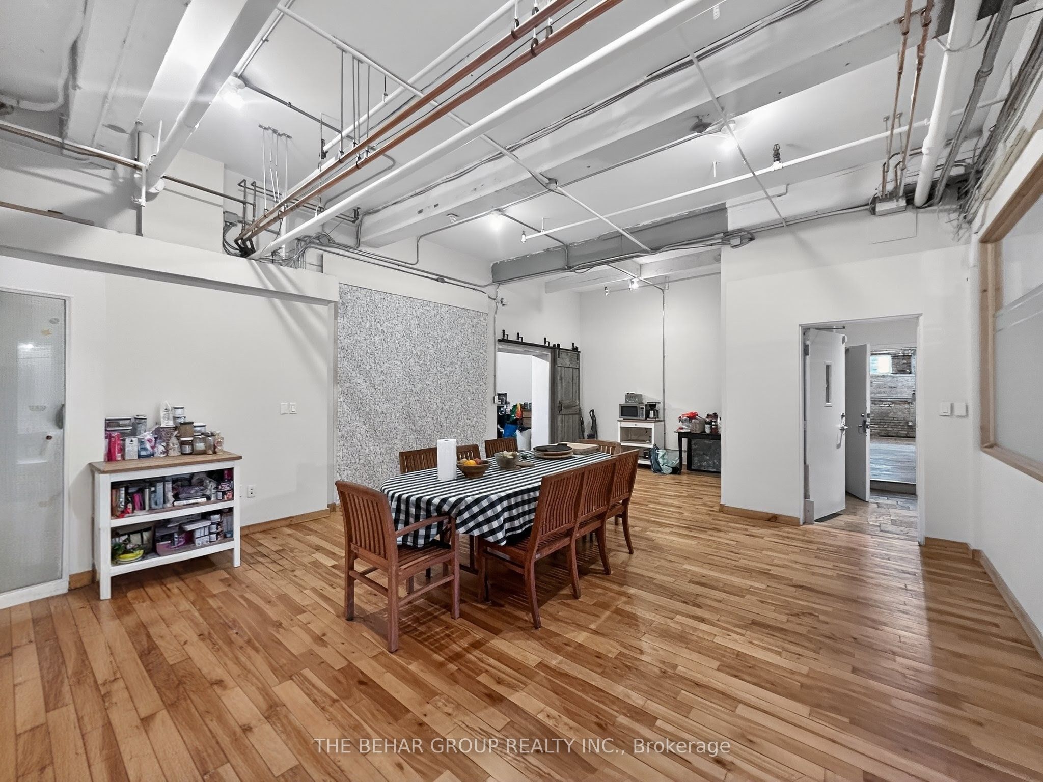 65 Bellwoods Avenue Property Photo 11