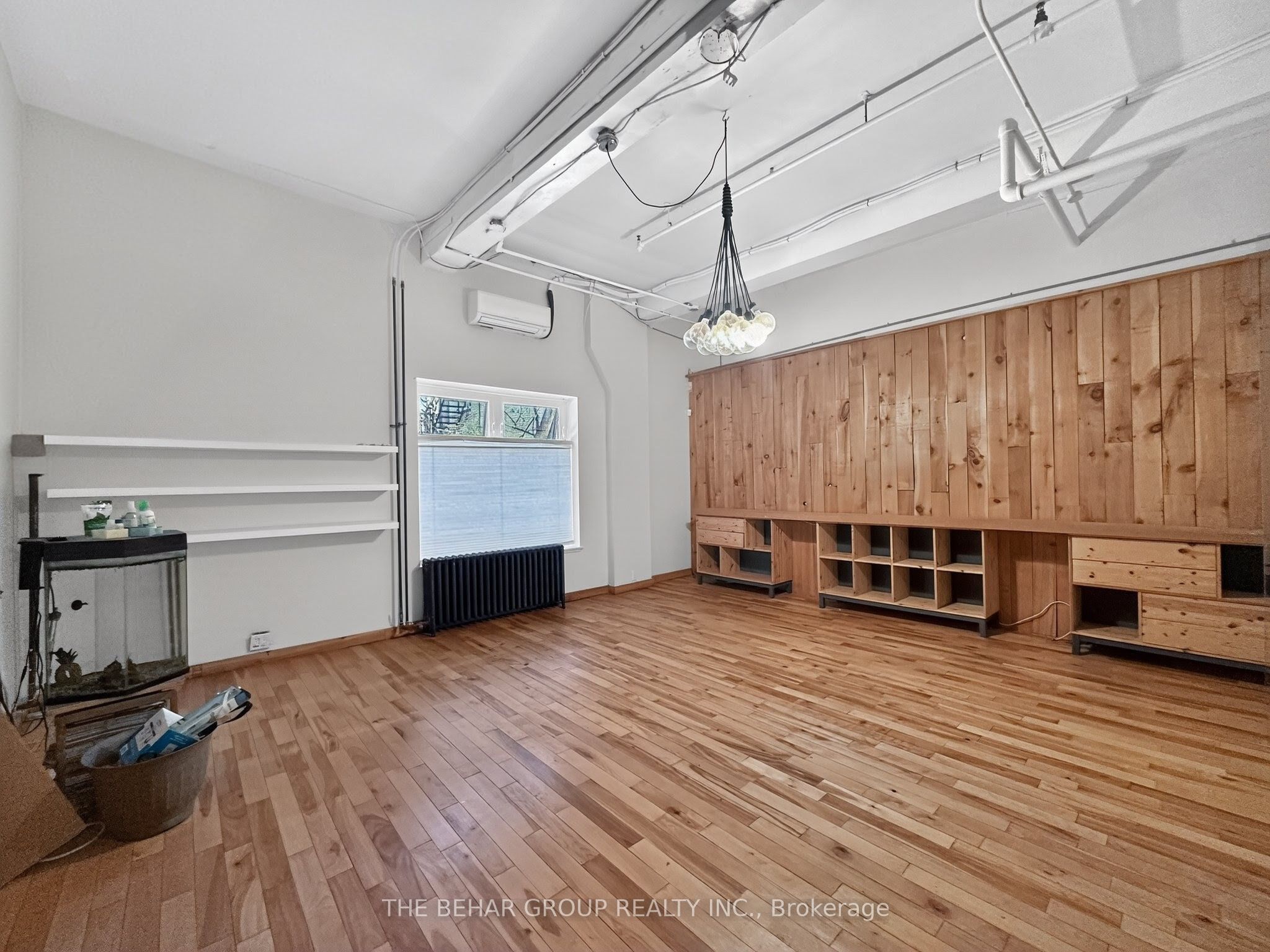65 Bellwoods Avenue Property Photo 12