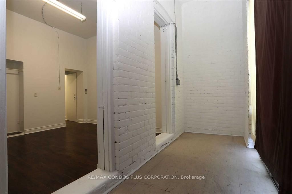324 Spadina Avenue #b Property Photo 5