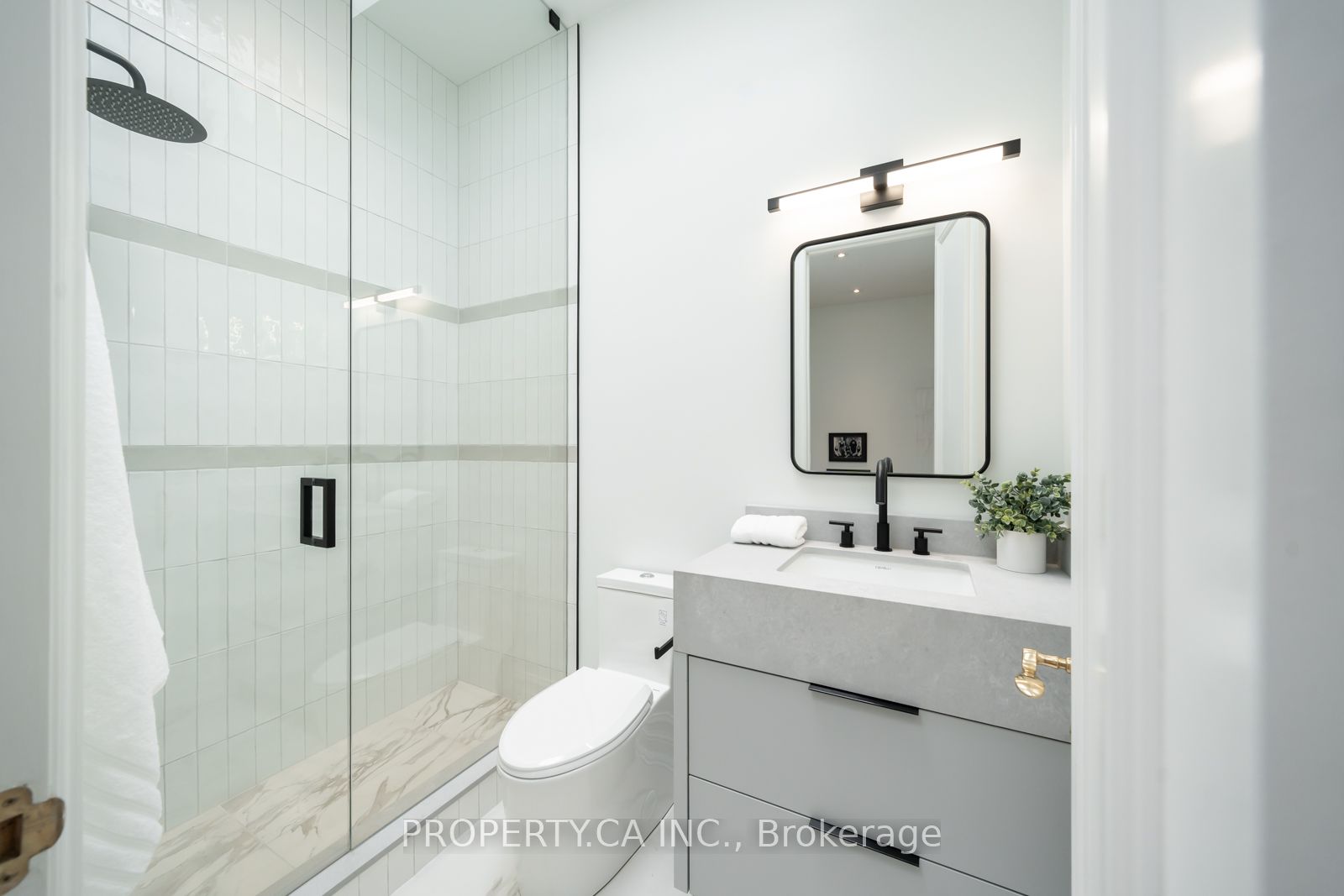 43 Bernard Avenue Property Photo 29