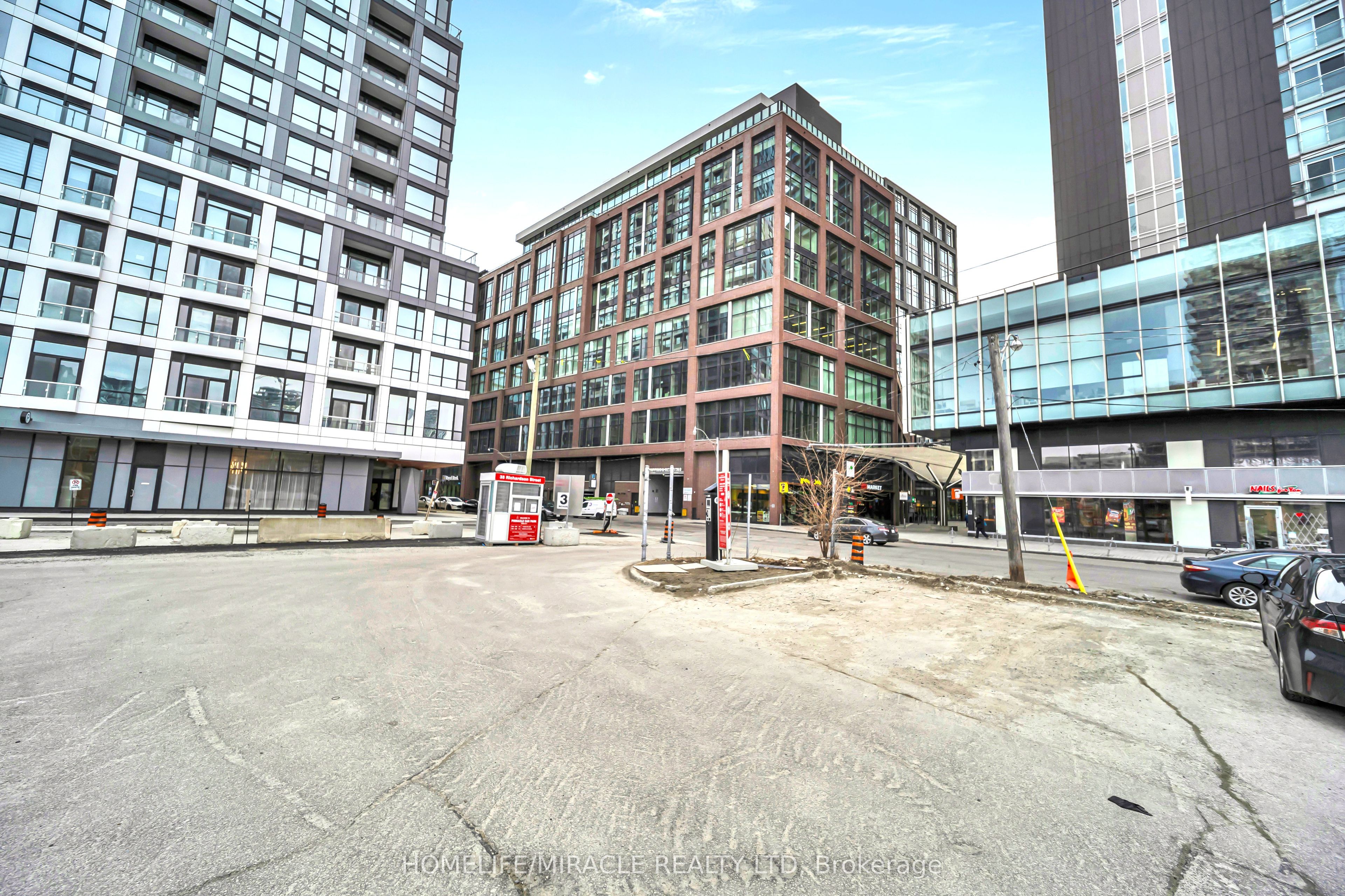 130 Queens Quay E 721 Property Photo 3