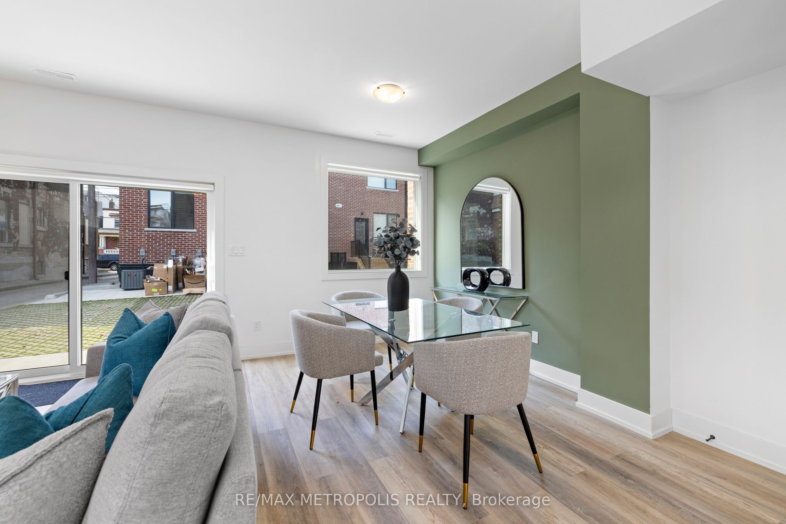 447 Lansdowne Avenue Laneway Property Photo 7