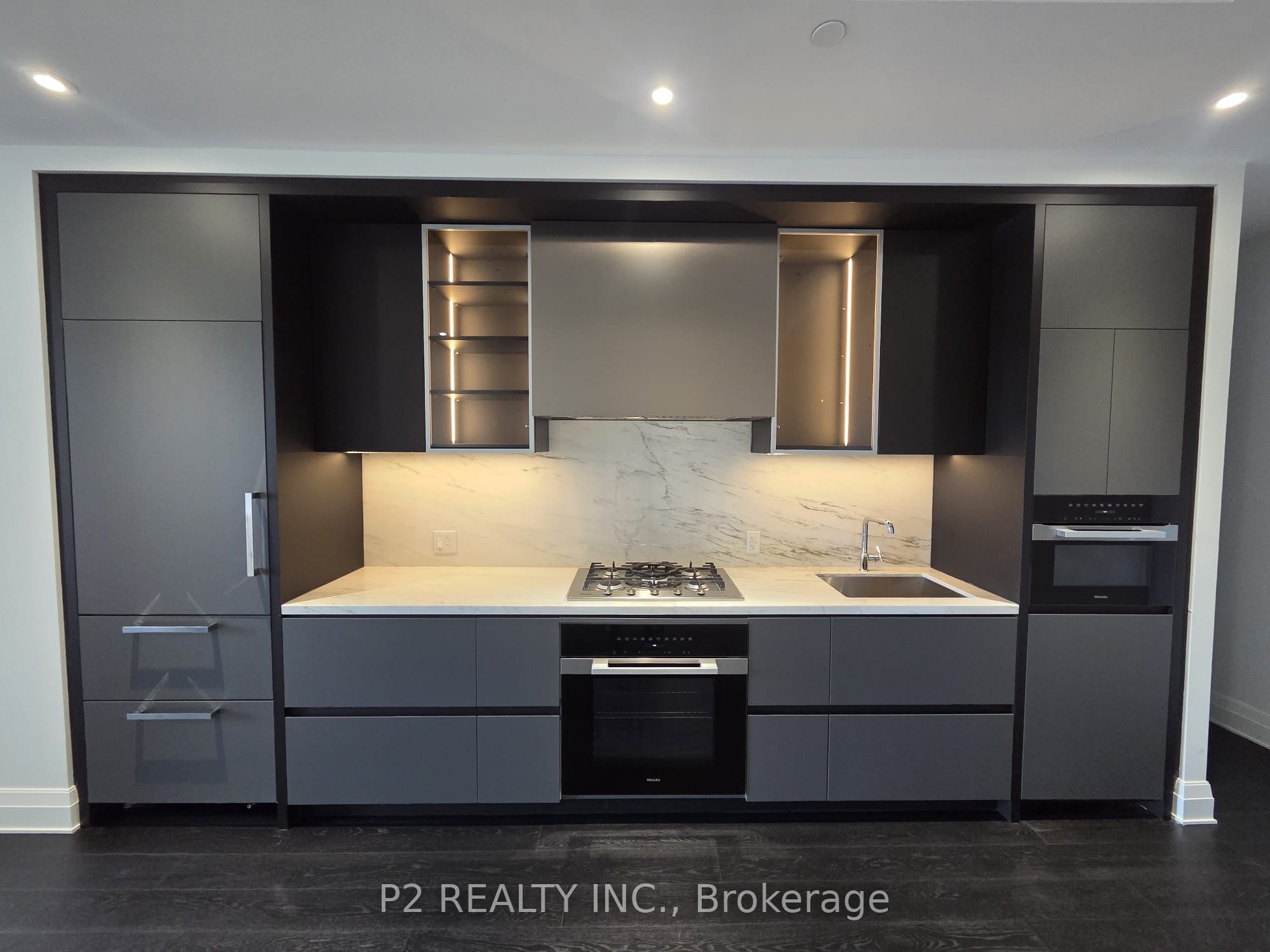 2 Forest Hill Road 407 Property Photo 1