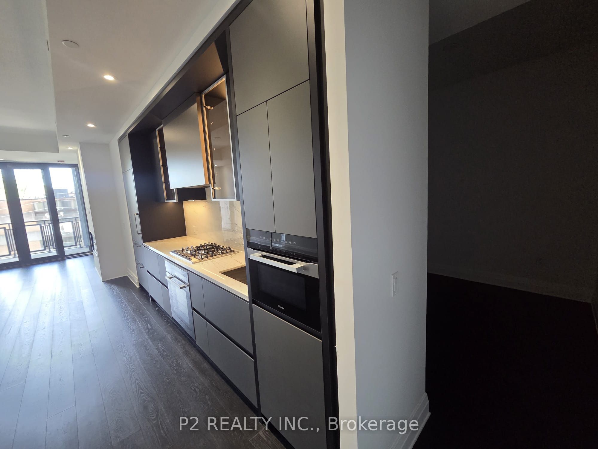 2 Forest Hill Road 407 Property Photo 2