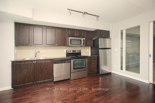 209 Fort York Boulevard 468 Property Photo 11