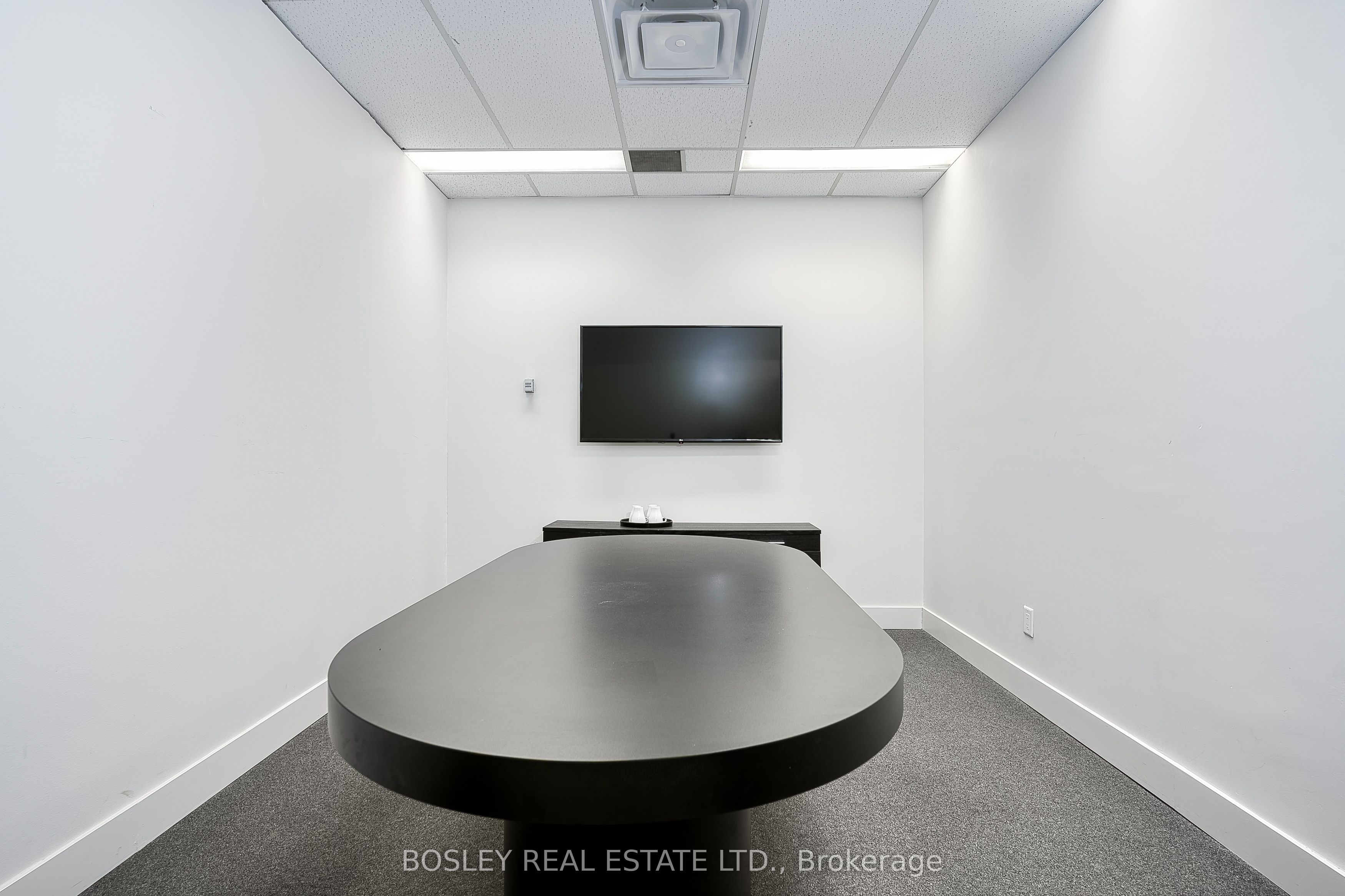 920 Yonge Street 802 Property Photo 6