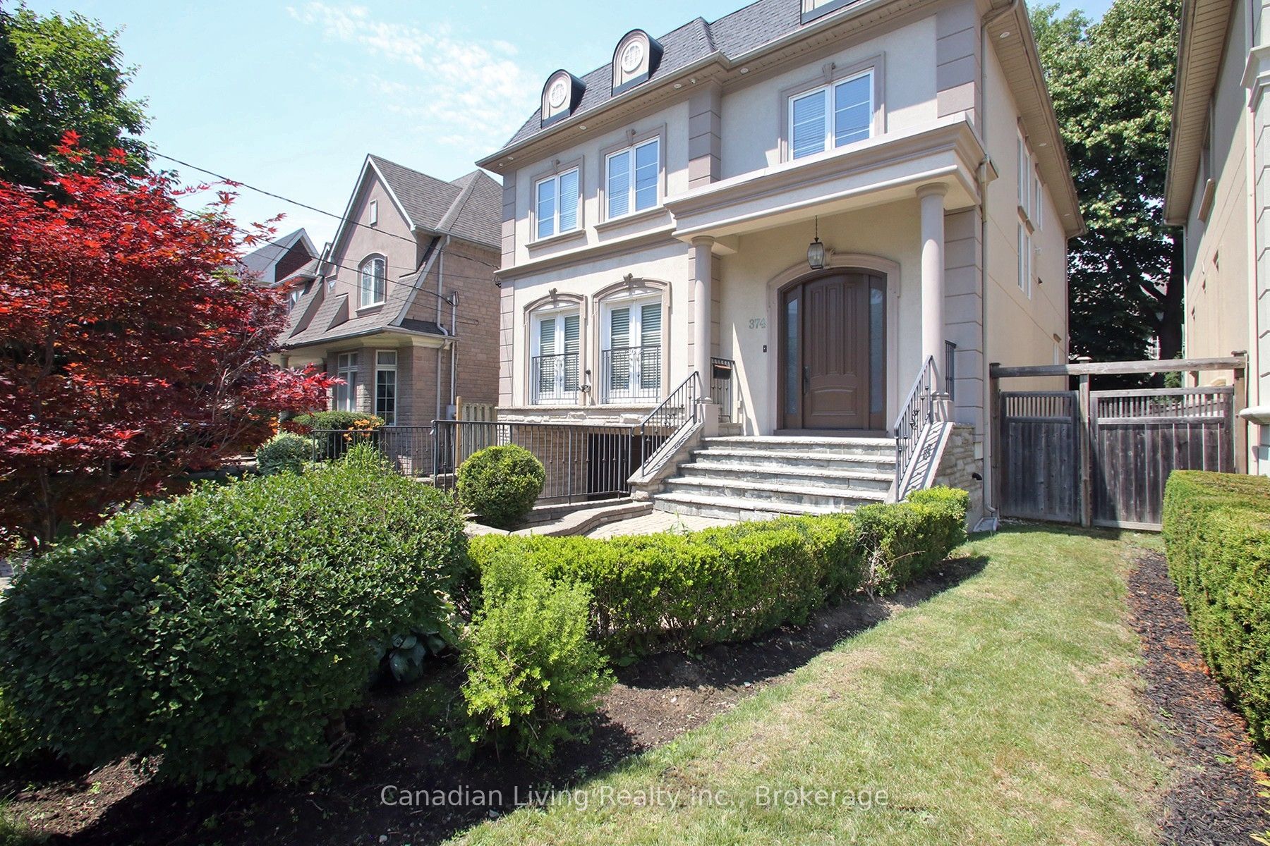 374 Glengarry Avenue Property Photo 2