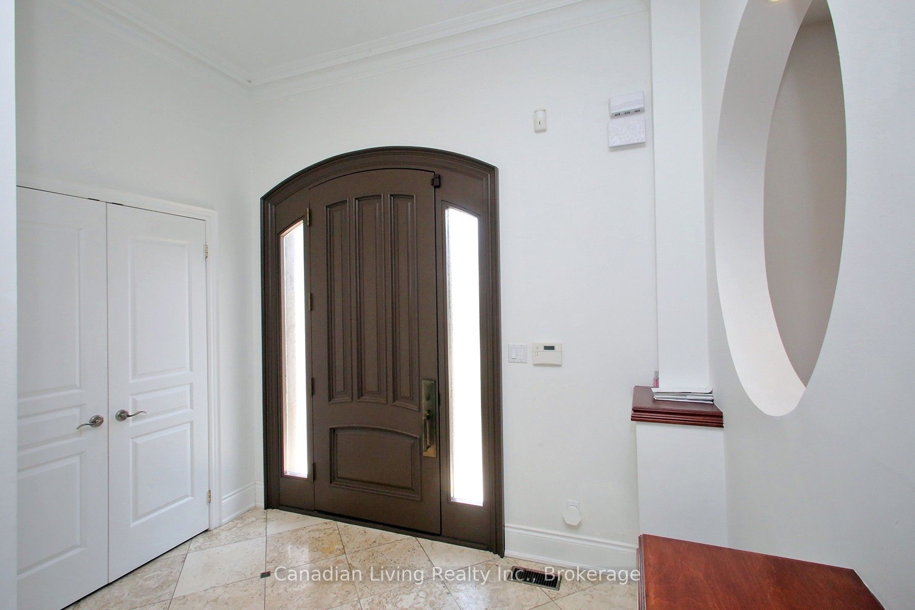 374 Glengarry Avenue Property Photo 4
