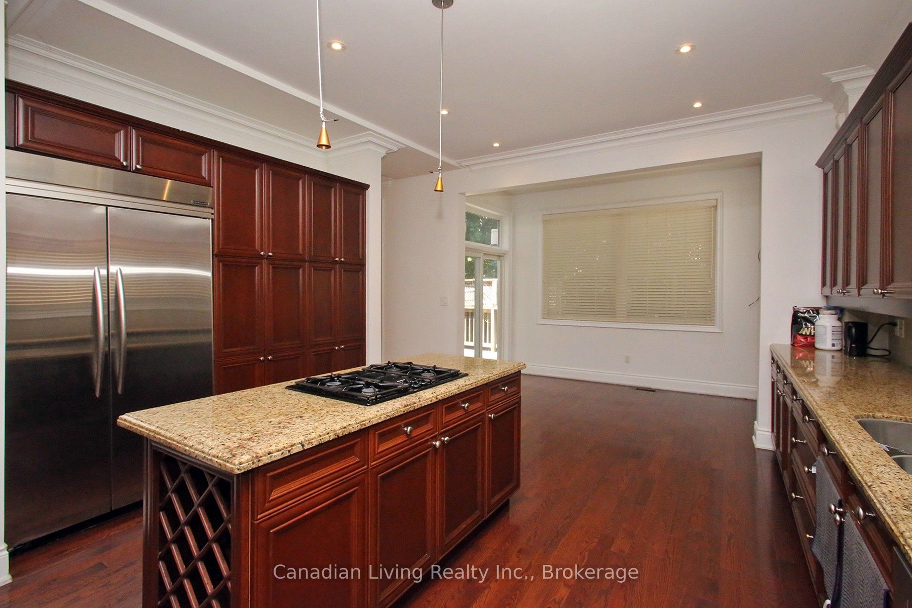 374 Glengarry Avenue Property Photo 12