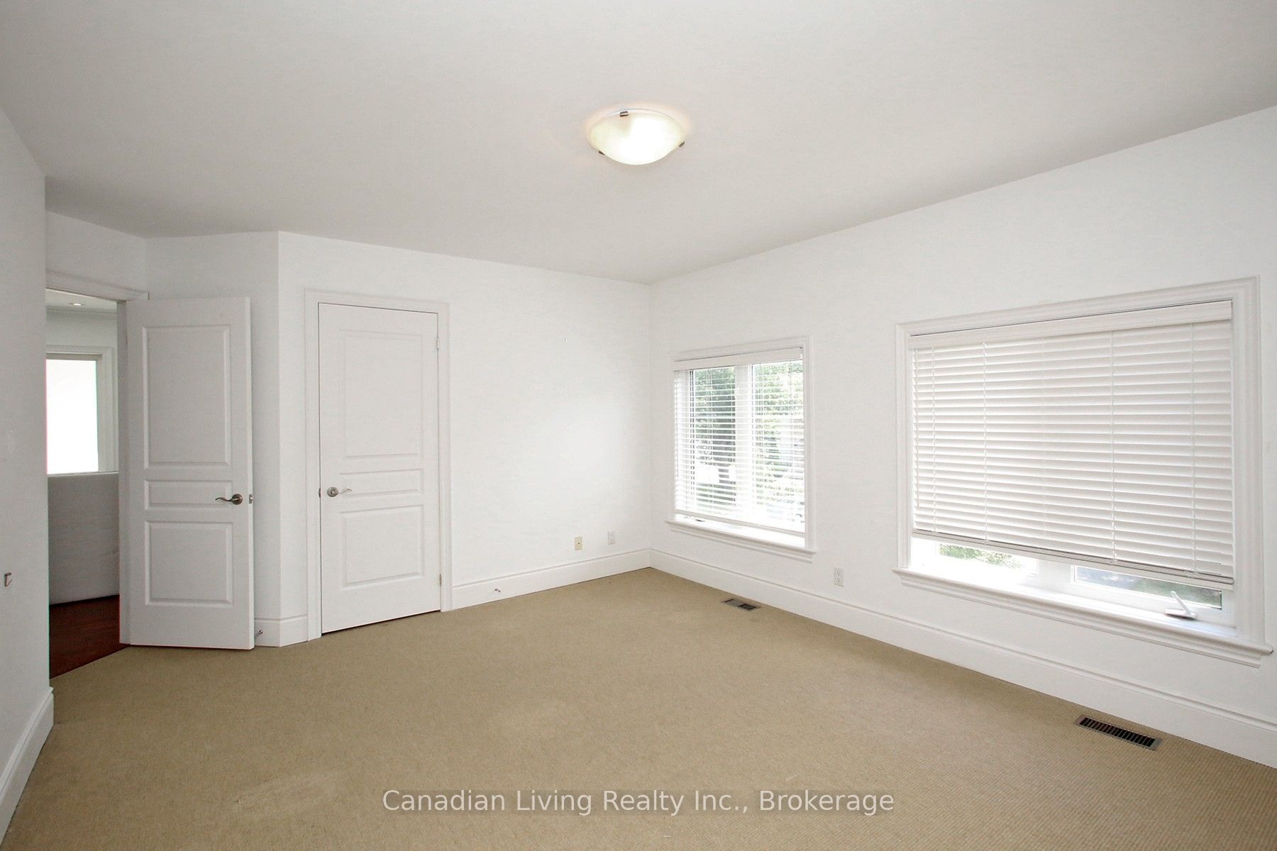 374 Glengarry Avenue Property Photo 21