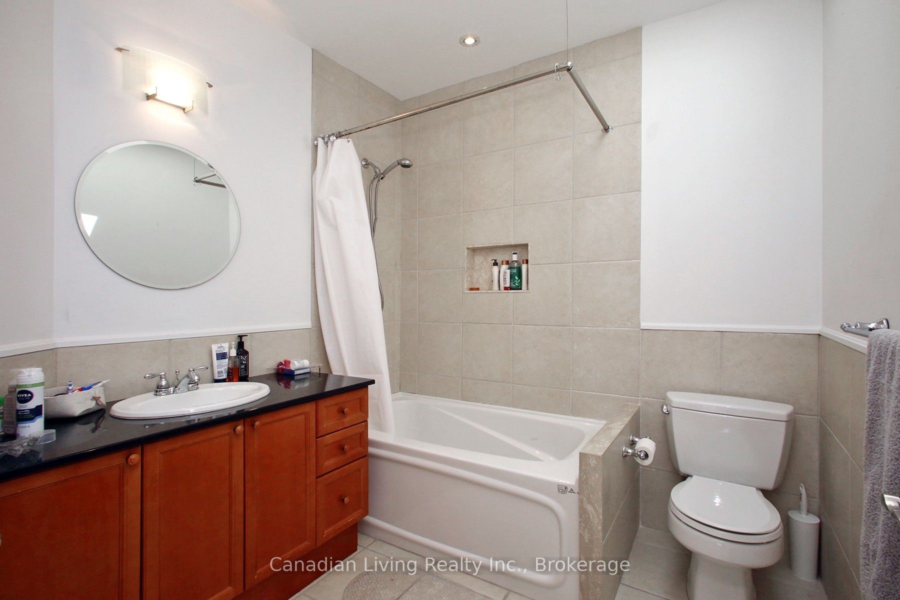 374 Glengarry Avenue Property Photo 27