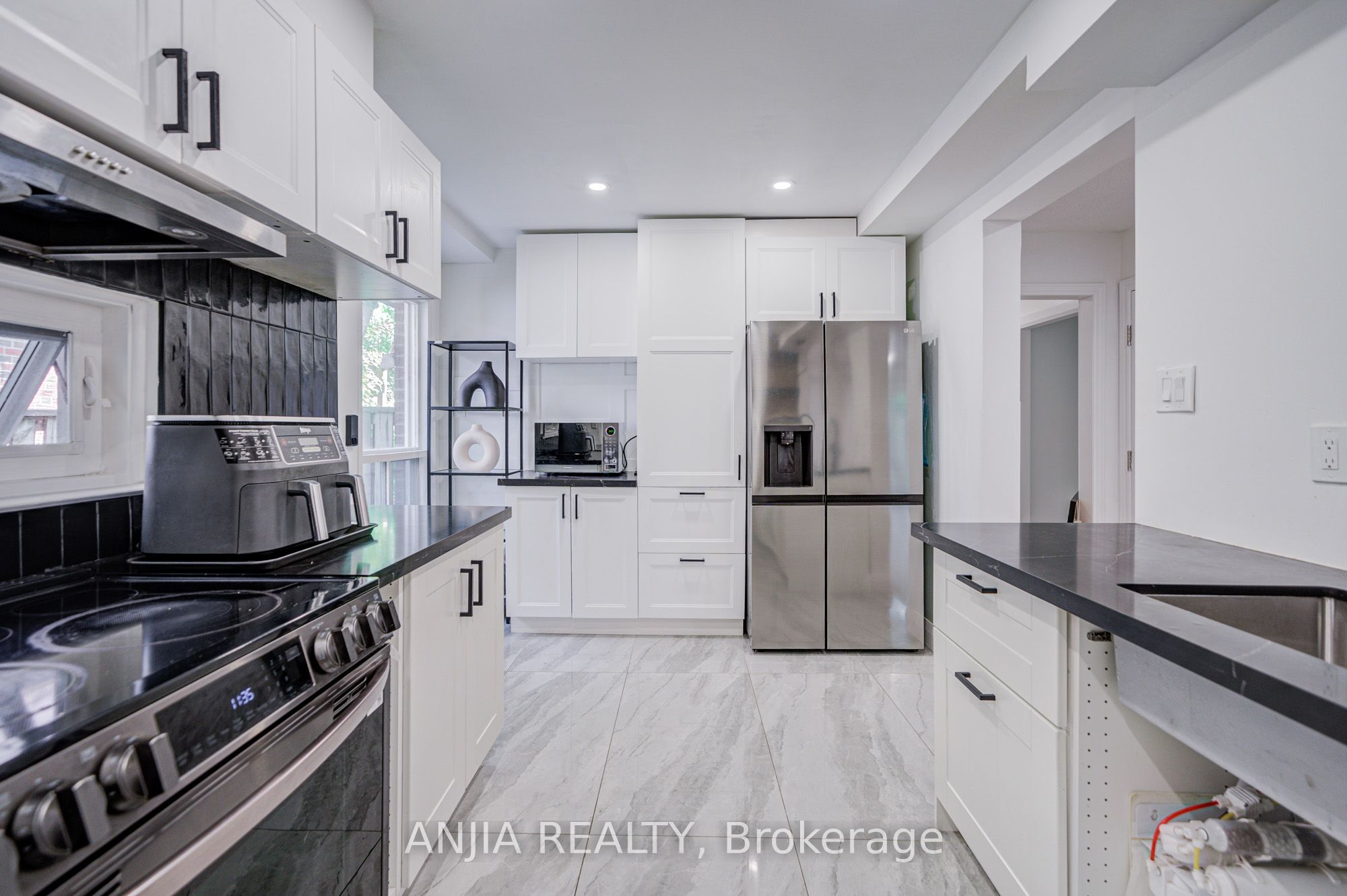 272 Mcnicoll Avenue Property Photo 9