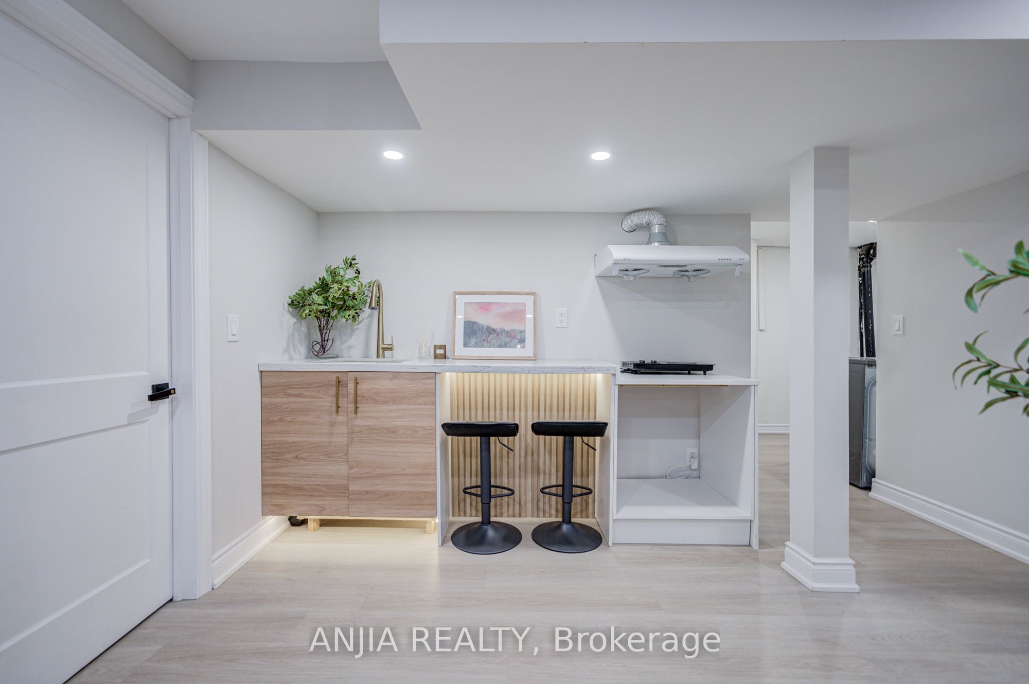 272 Mcnicoll Avenue Property Photo 45