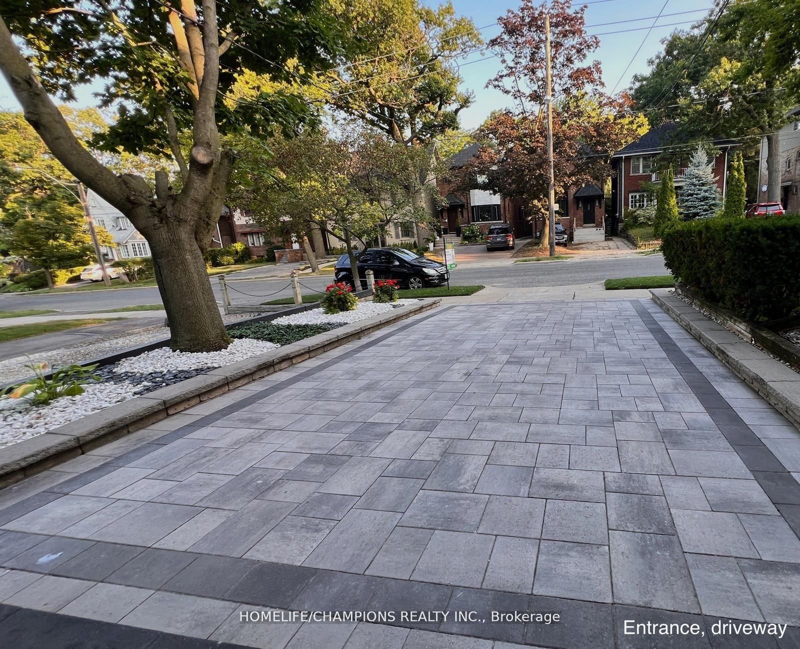 291 St Clair Avenue E Property Photo 2
