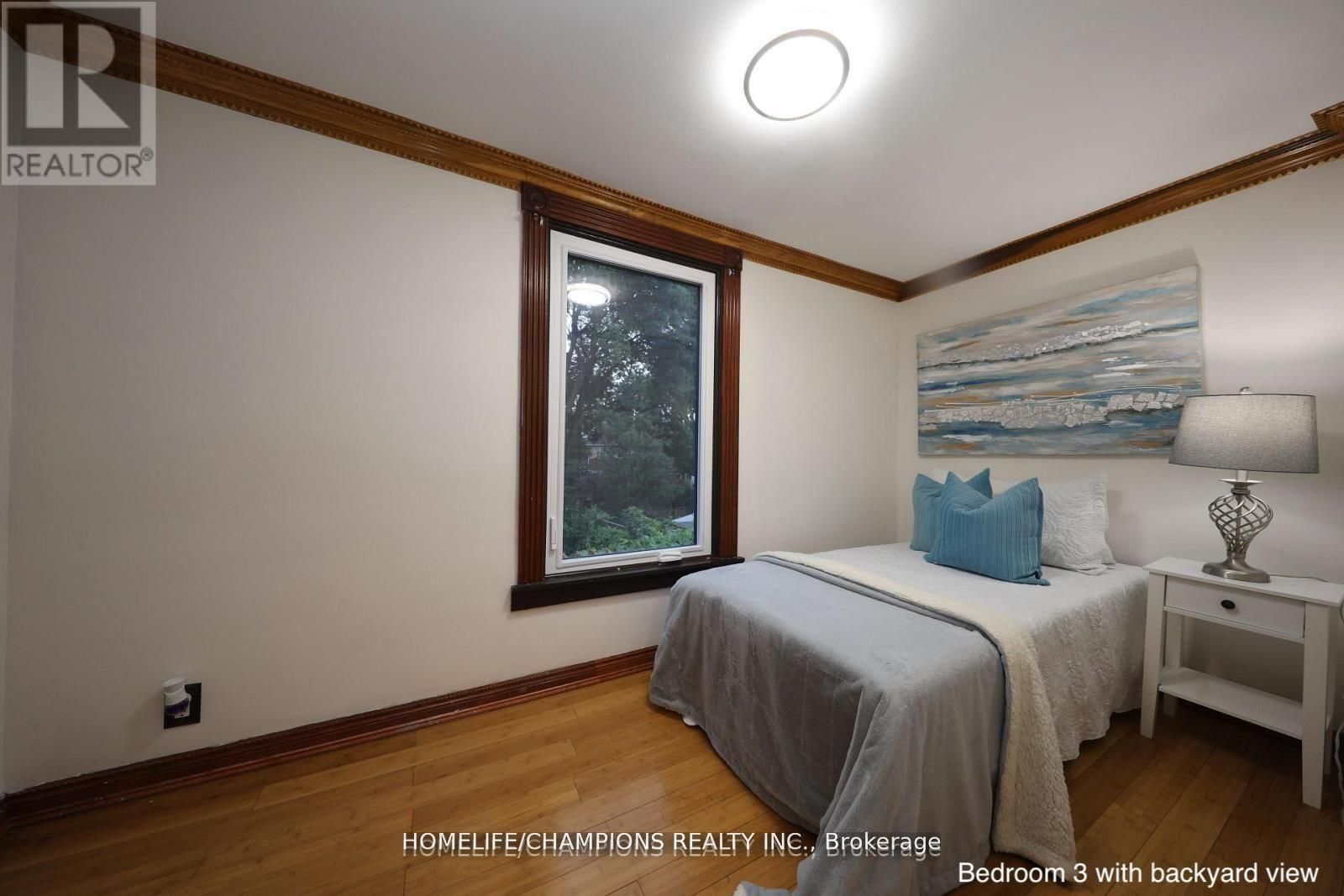 291 St Clair Avenue E Property Photo 21