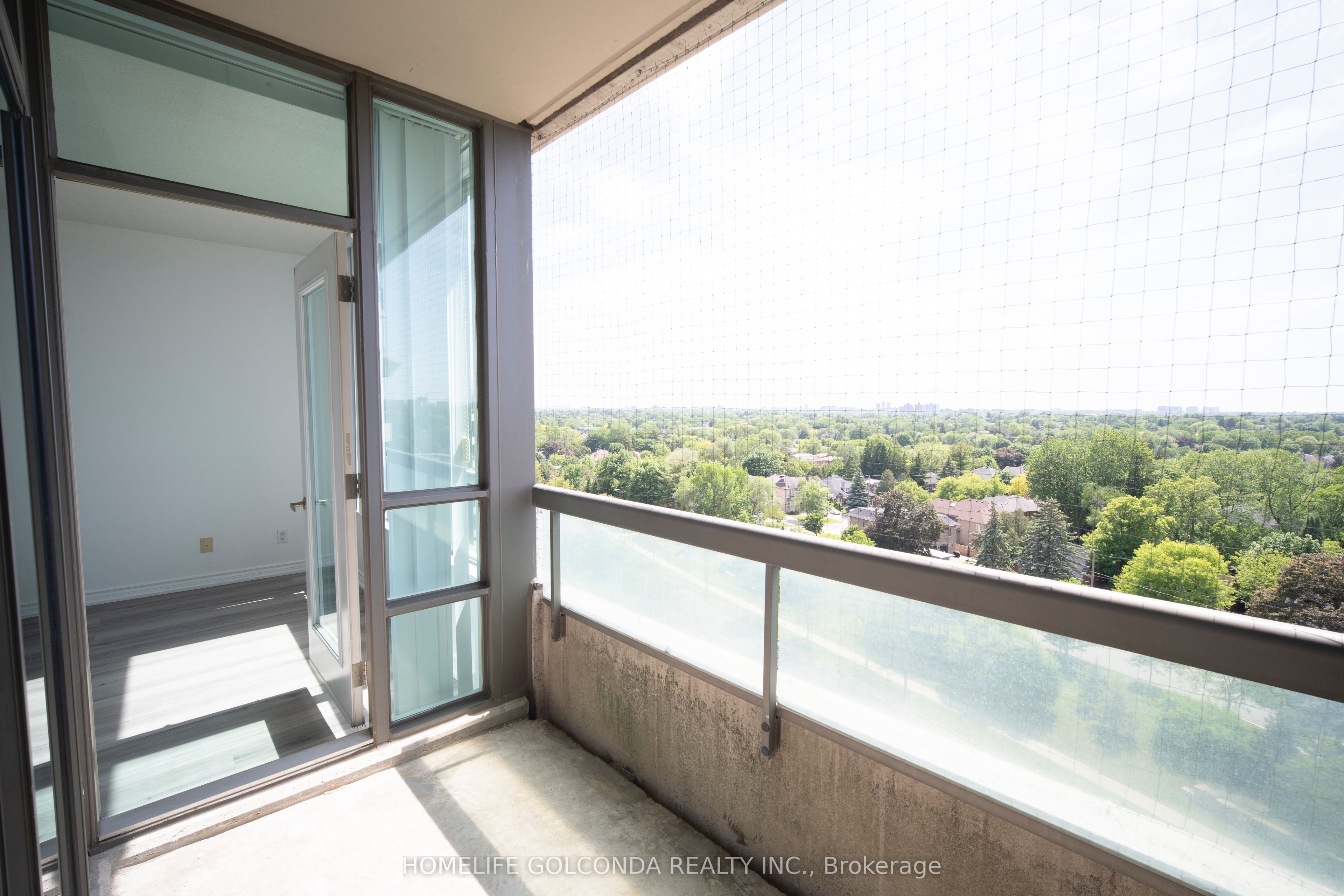 509 Beecroft Road 1106 Property Photo 14