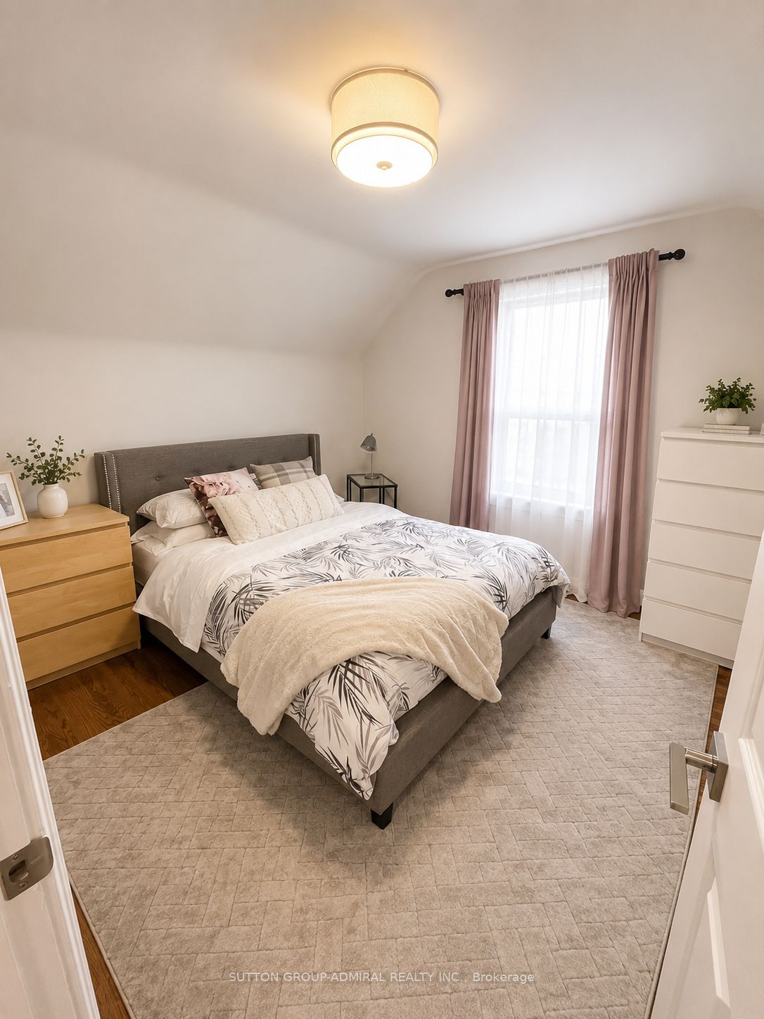 41 Athabaska Avenue Property Photo 14