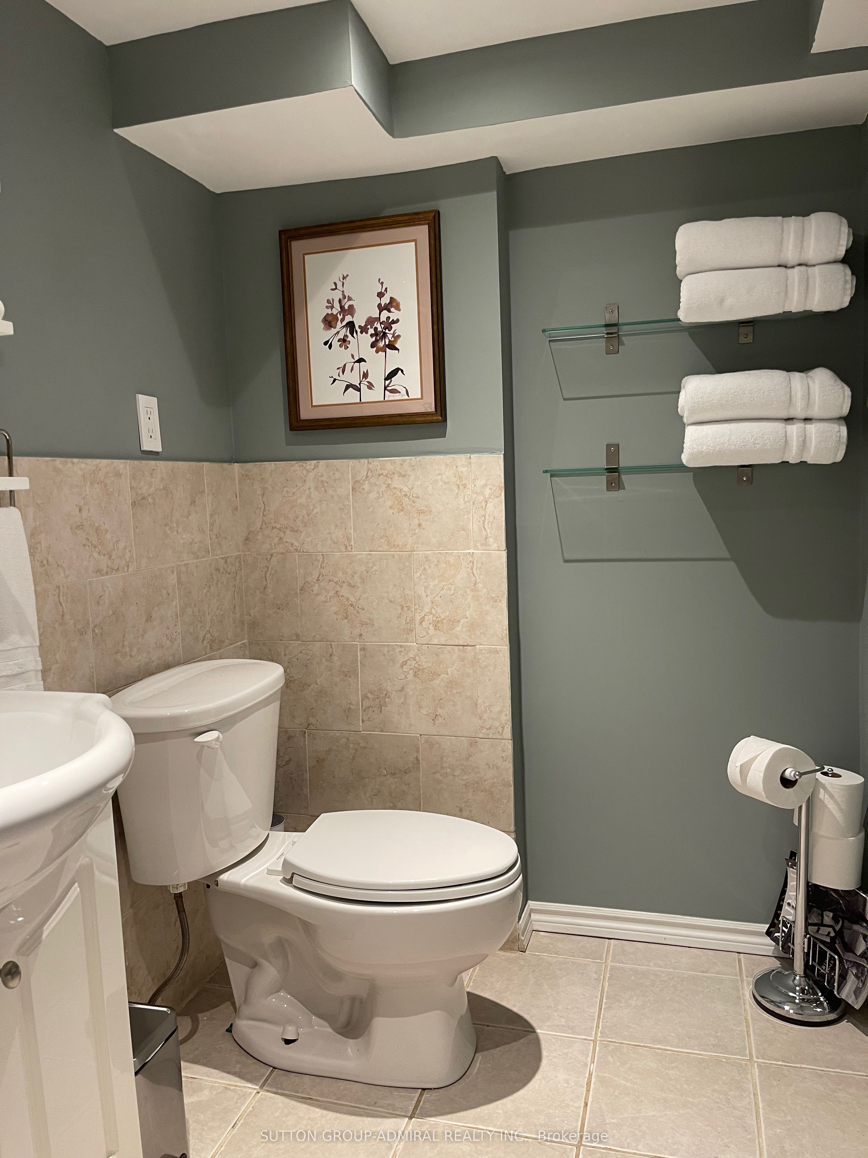 41 Athabaska Avenue Property Photo 28