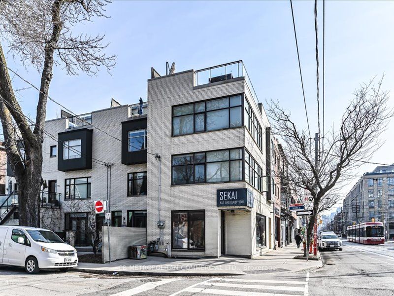 968 Queen Street W Property Photo 2