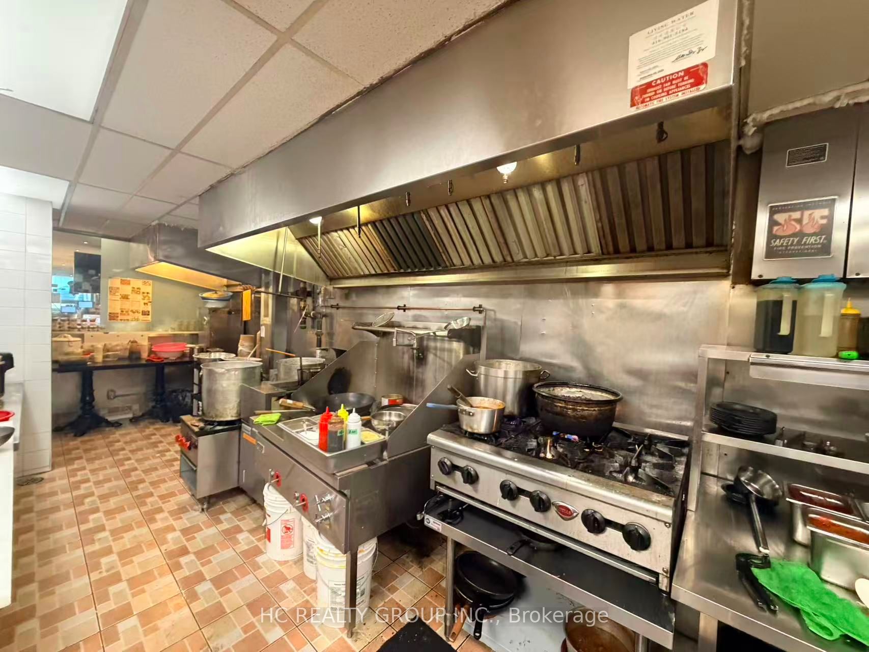 414 Dundas Street W Property Photo 5