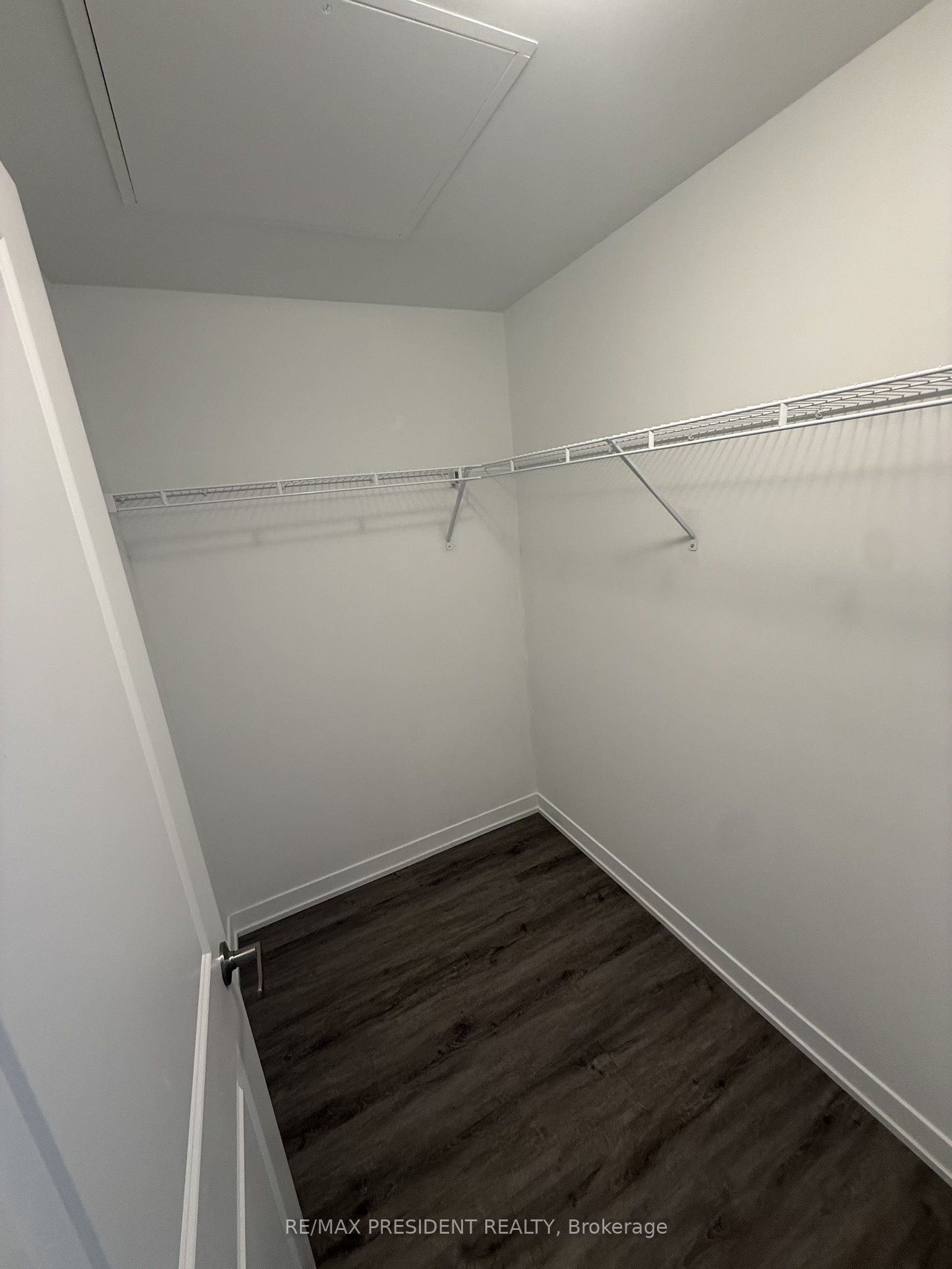 12 Marquette Avenue S 6 Property Photo 6
