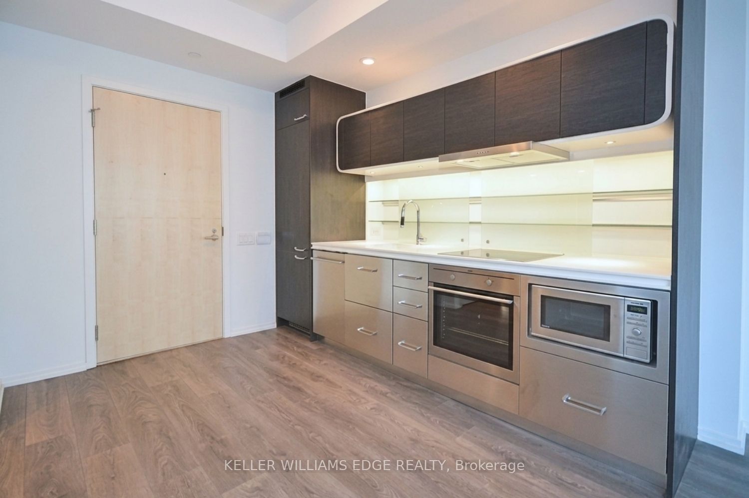 45 Charles Street E 4005 Property Photo 3
