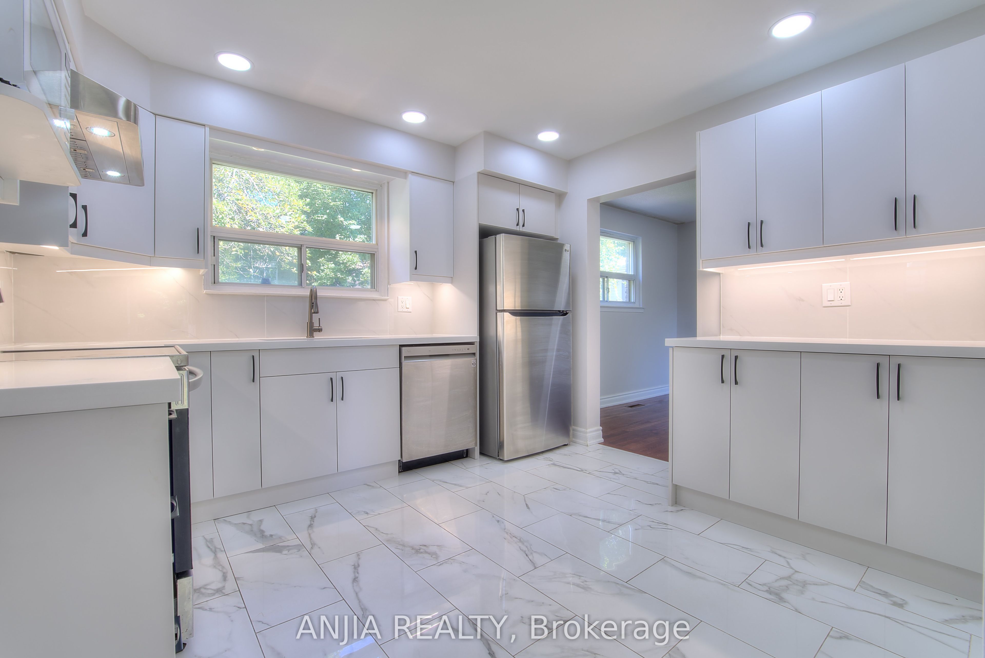 14 Cherrystone Drive Property Photo 1