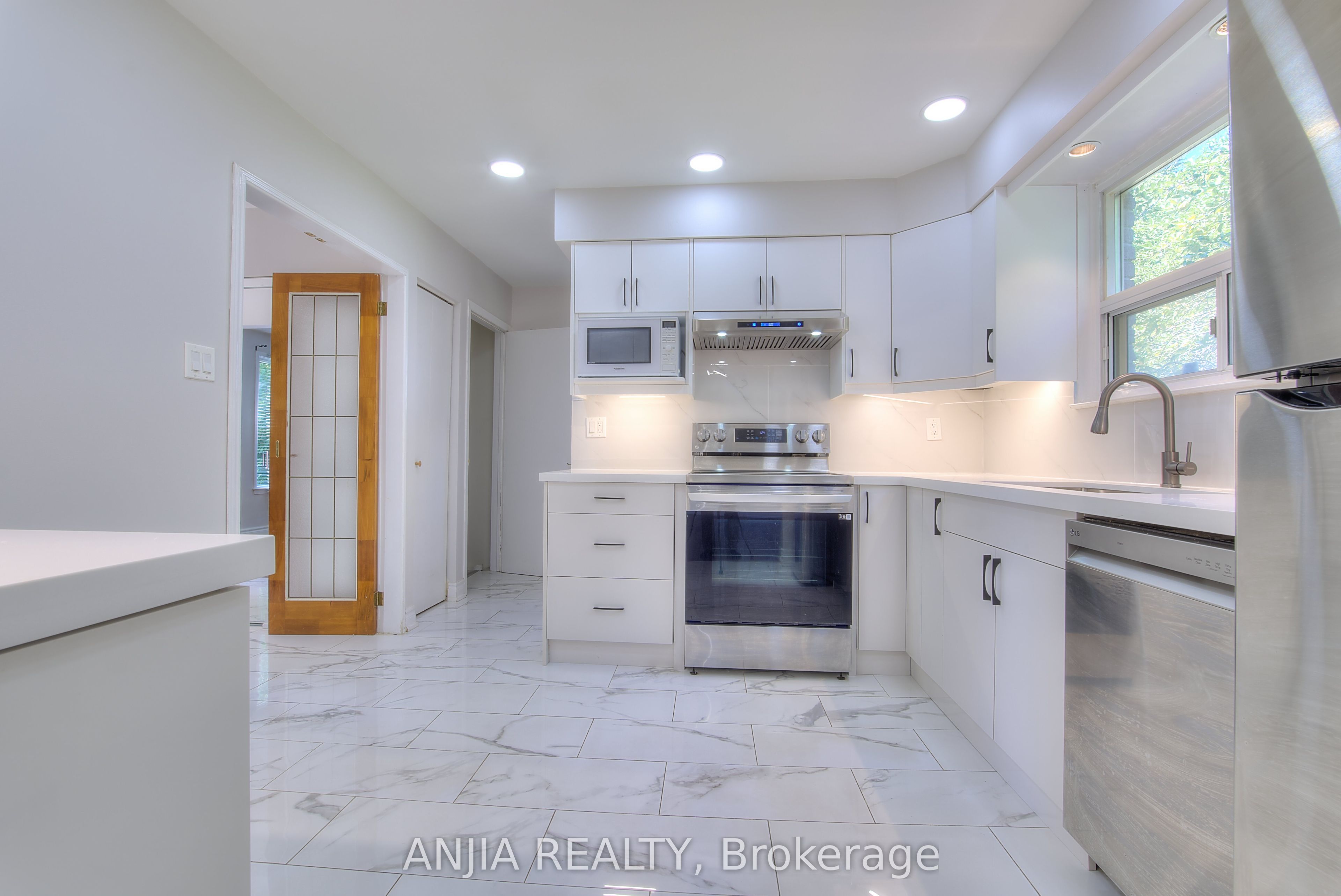 14 Cherrystone Drive Property Photo 24