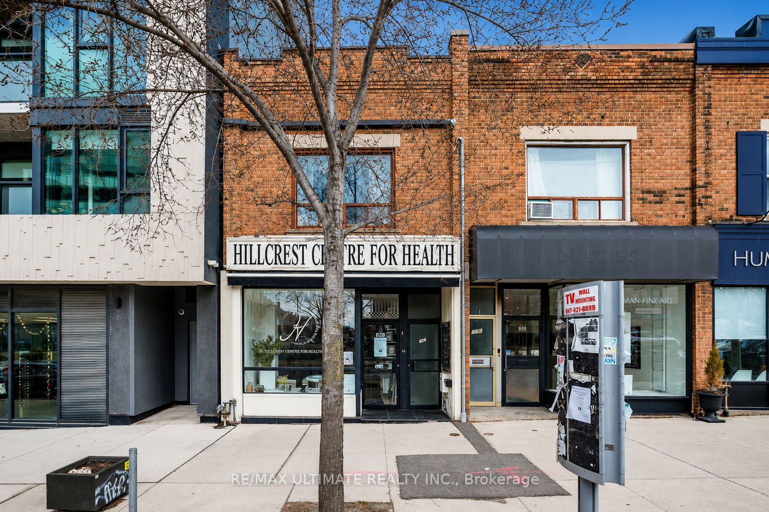 832 St Clair Avenue W Property Photo 1