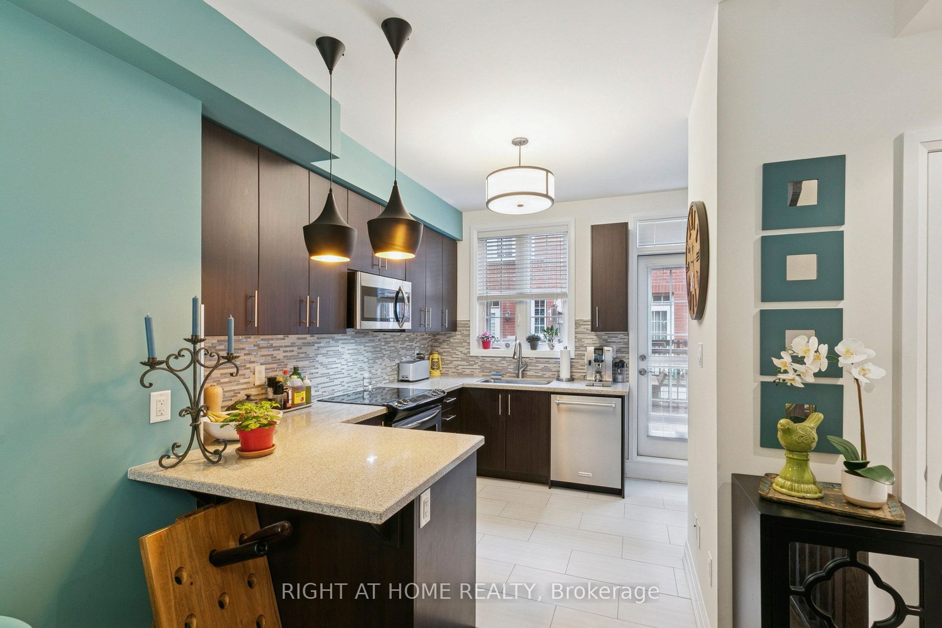 28 Raffeix Lane Property Photo 7
