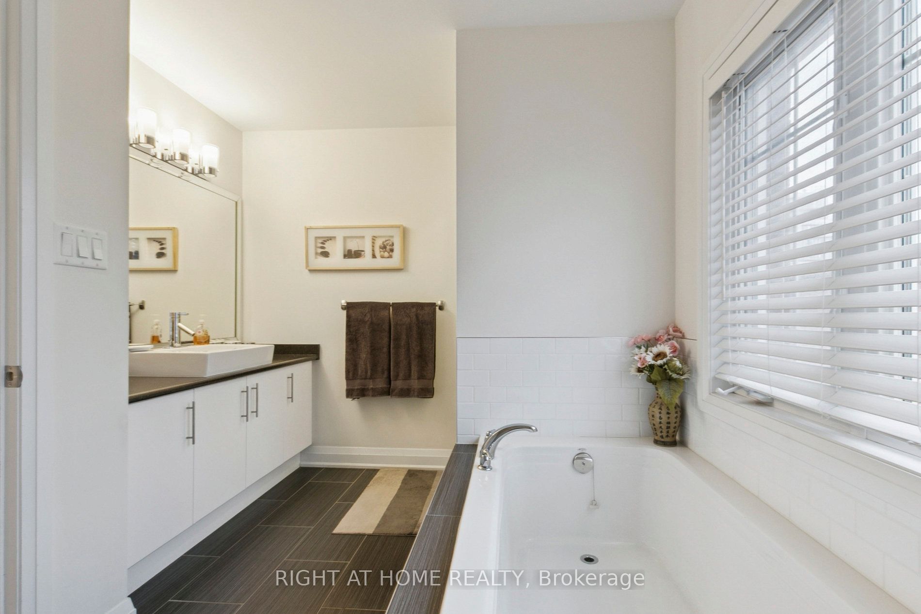 28 Raffeix Lane Property Photo 15